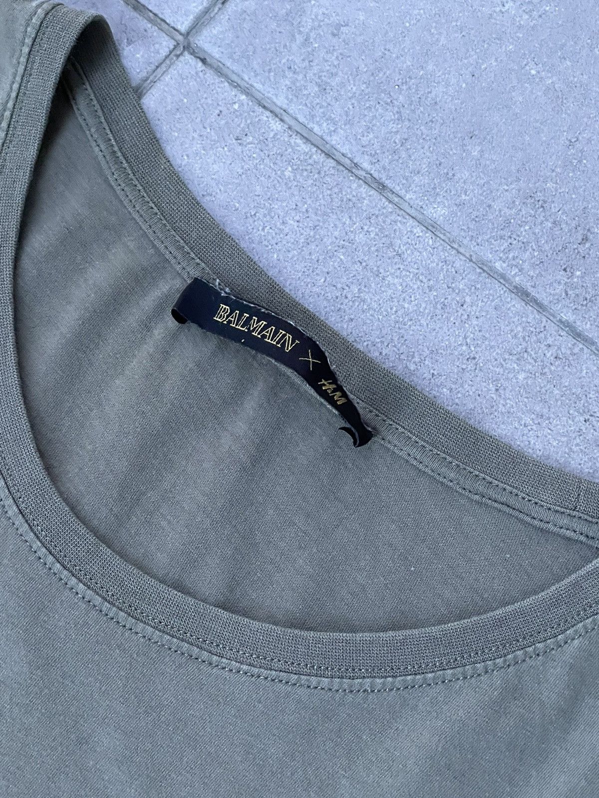 Balmain FW15 Balmain X HM Big Logo Swamp Green Short Sleeve T-Shirt Size US M / EU 48-50 / 2 - 10 Thumbnail