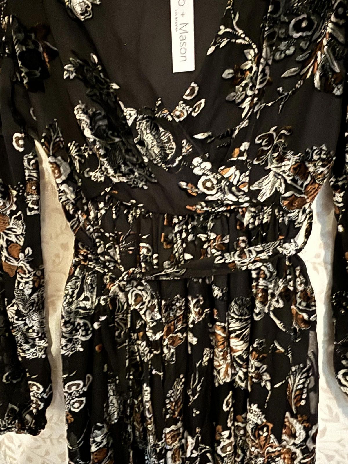Designer NWT Koko + Mason Black Floral Velvet Faux Wrap Dress M Size M / US 6-8 / IT 42-44 - 6 Thumbnail