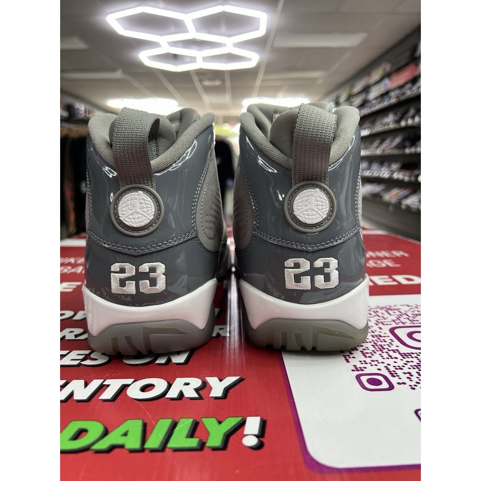 Jordan Brand Air Jordan 9 Retro Cool Grey Size 10.5M HV4794-011 Size US 10.5 / EU 43-44 - 3 Thumbnail