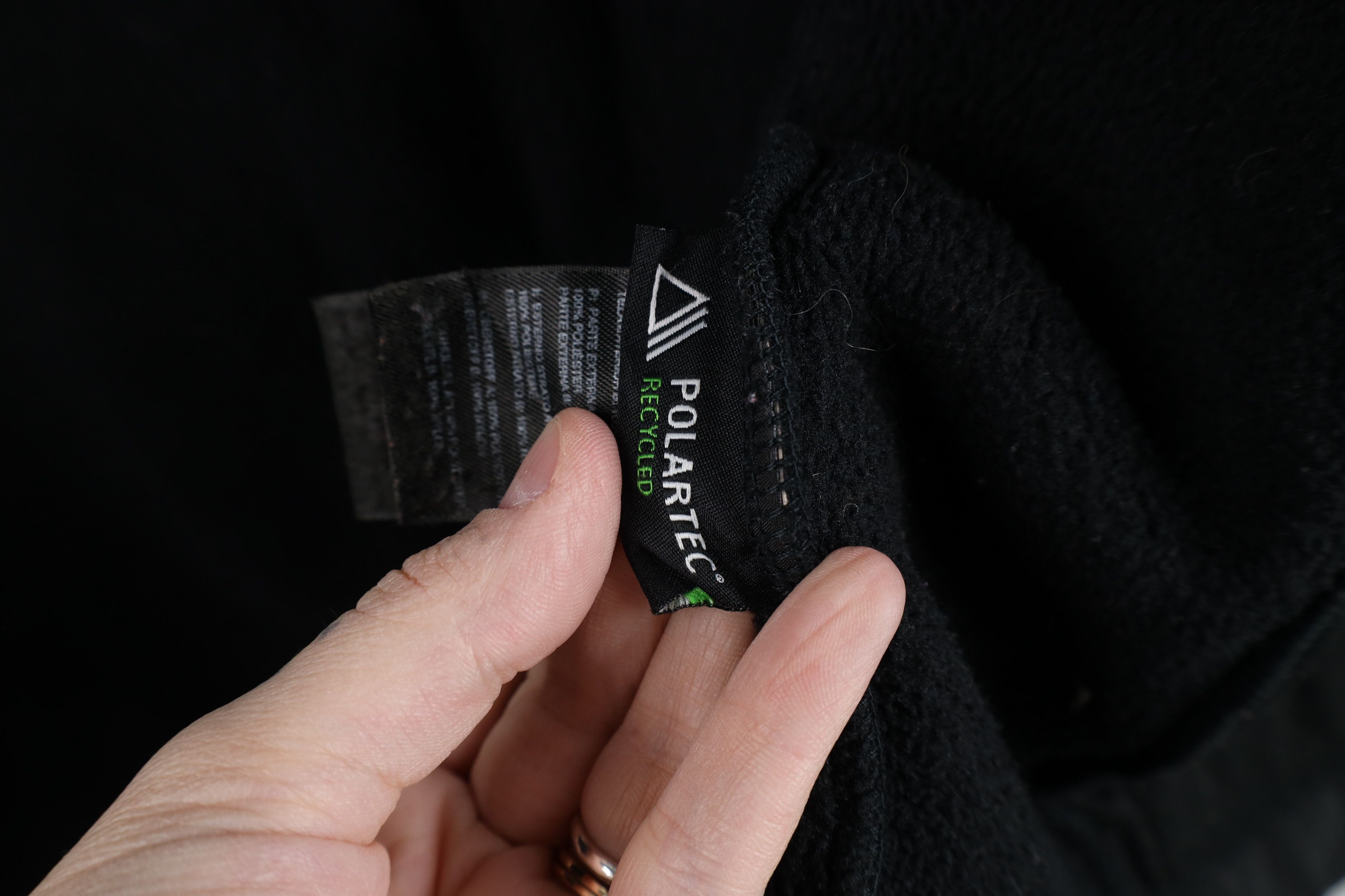 The North Face × Vintage Vintage The North Face Distressed Denali Fleece Jacket Black Size M / US 6-8 / IT 42-44 - 11 Thumbnail