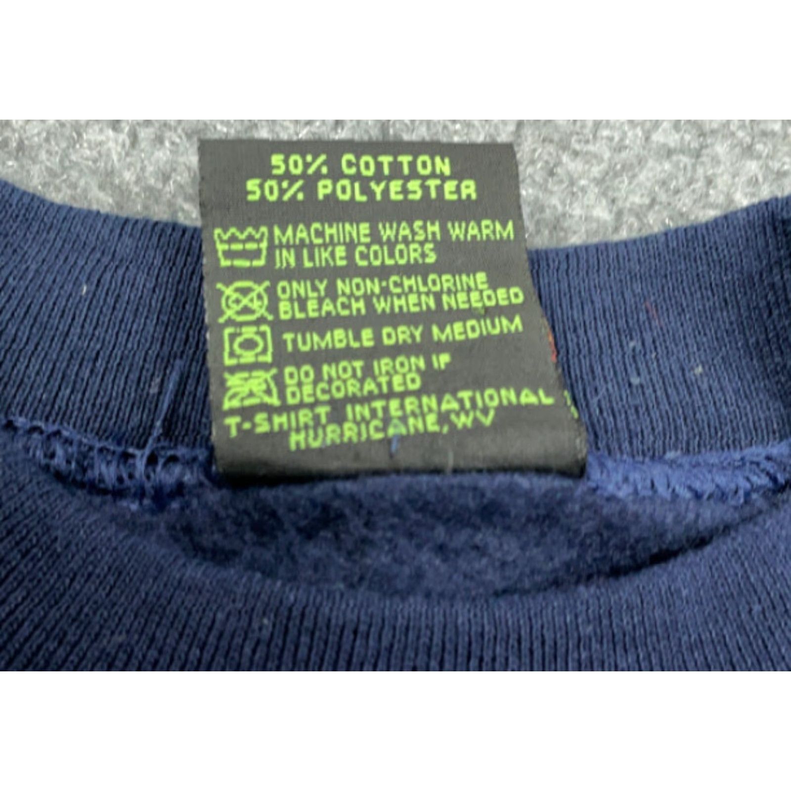Vintage VTG 90s Owosso Michigan Embroidered Sweatshirt Dark Blue XL Mens 50-50 USA Made TSI Size US XL / EU 56 / 4 - 6 Thumbnail