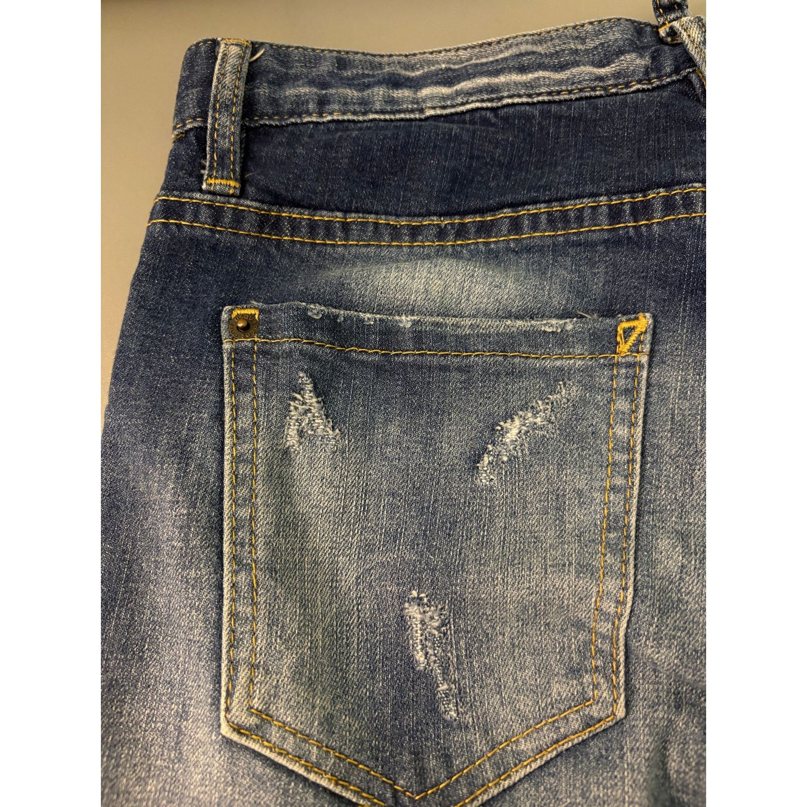 Dsquared2 Dsquared2 Italian Jeans NWOT US size 6 Size 28" / US 6 / IT 42 - 9 Thumbnail