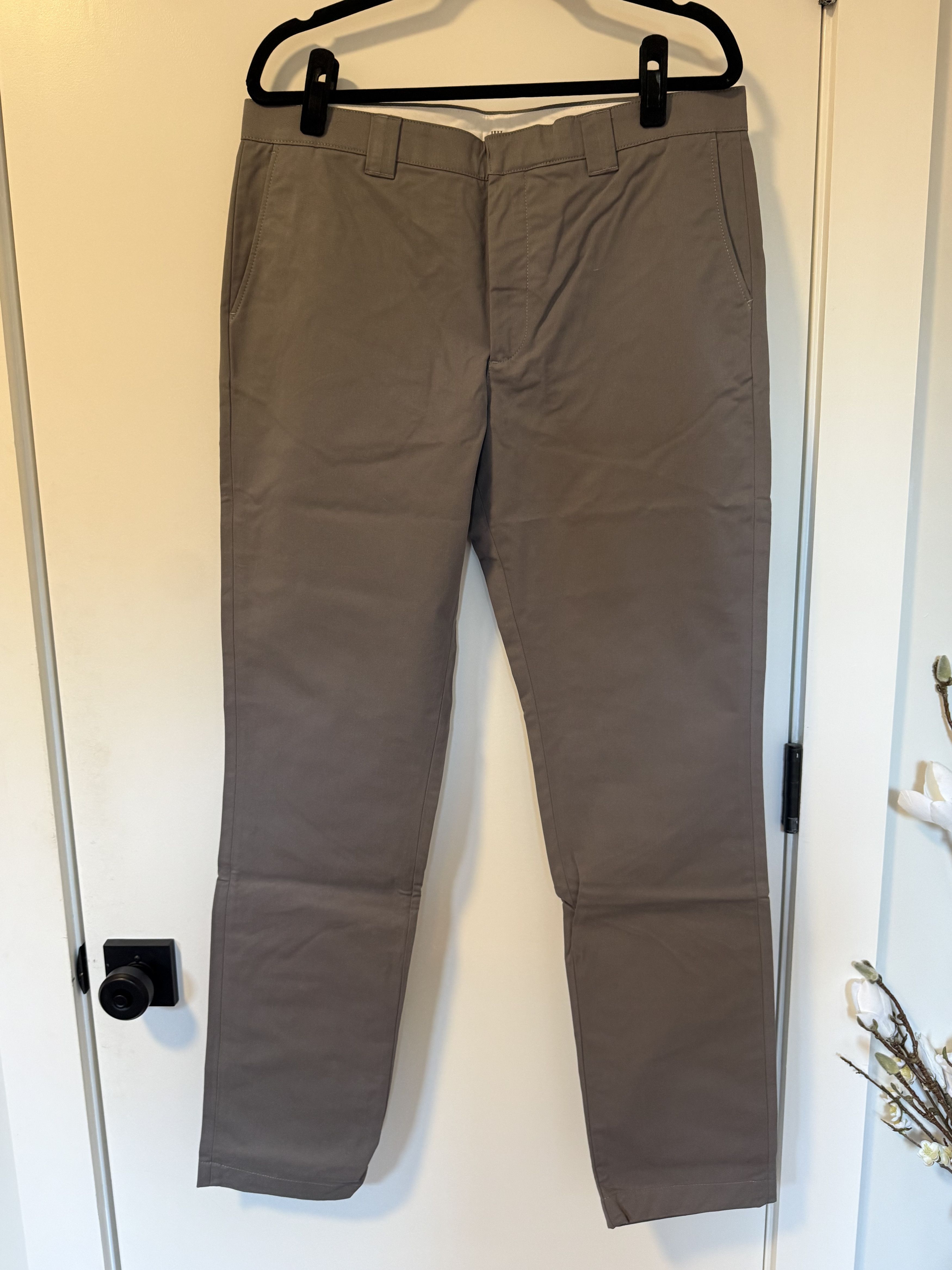 パンツ jjjjound Chino Relaxed Charcoal 33 / 34 Slim Chino - Black – JJJJound