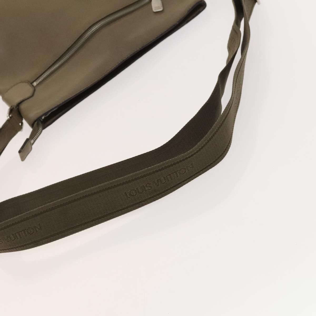 Louis Vuitton LOUIS VUITTON Taiga Sasha Shoulder Bag Porer M32628 Size ONE SIZE - 7 Thumbnail