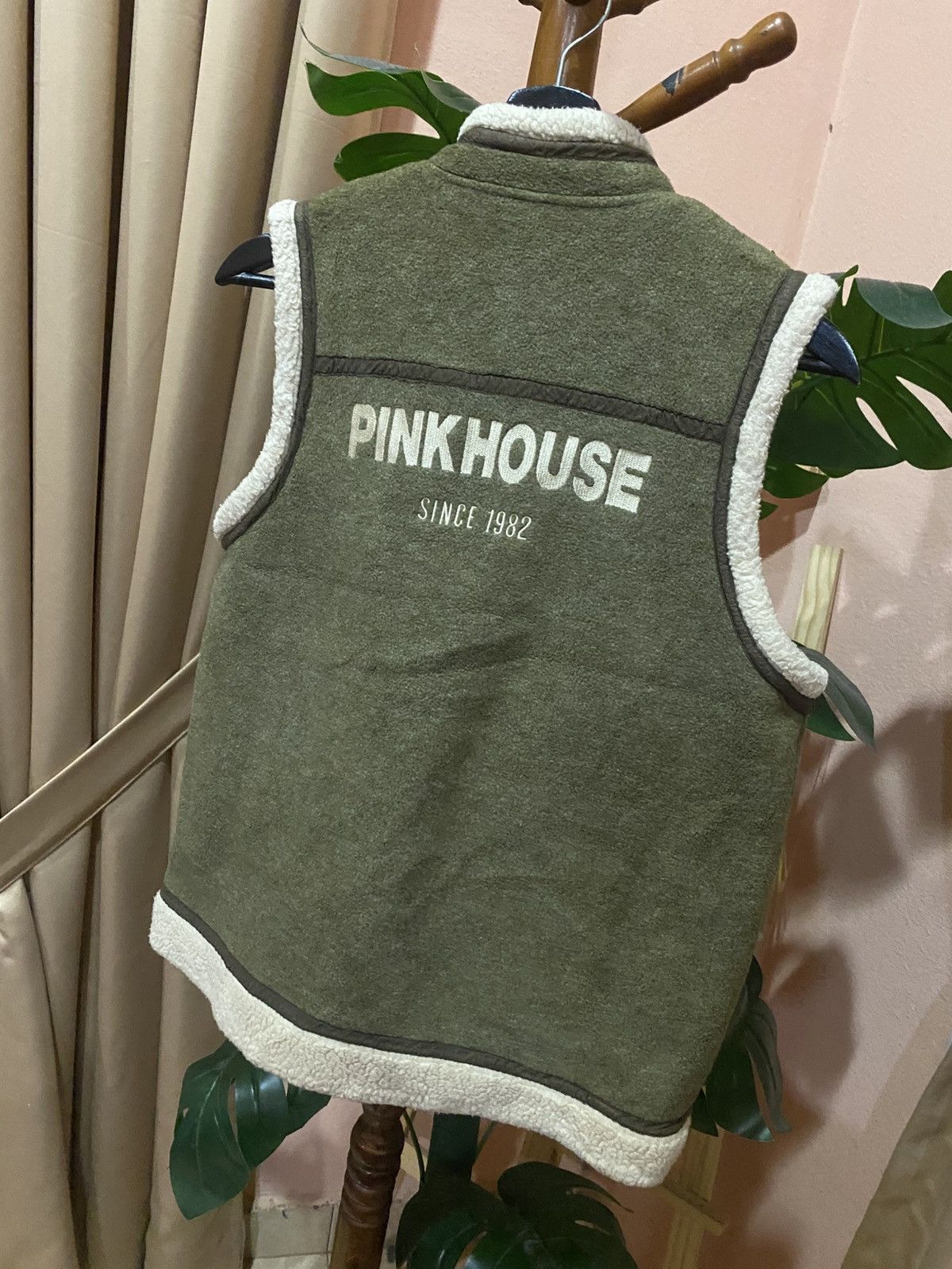 Pink House Pink House Vintage Sherpa Fleece Vest – Retro Outdoor Style Size US M / EU 48-50 / 2 - 9 Thumbnail