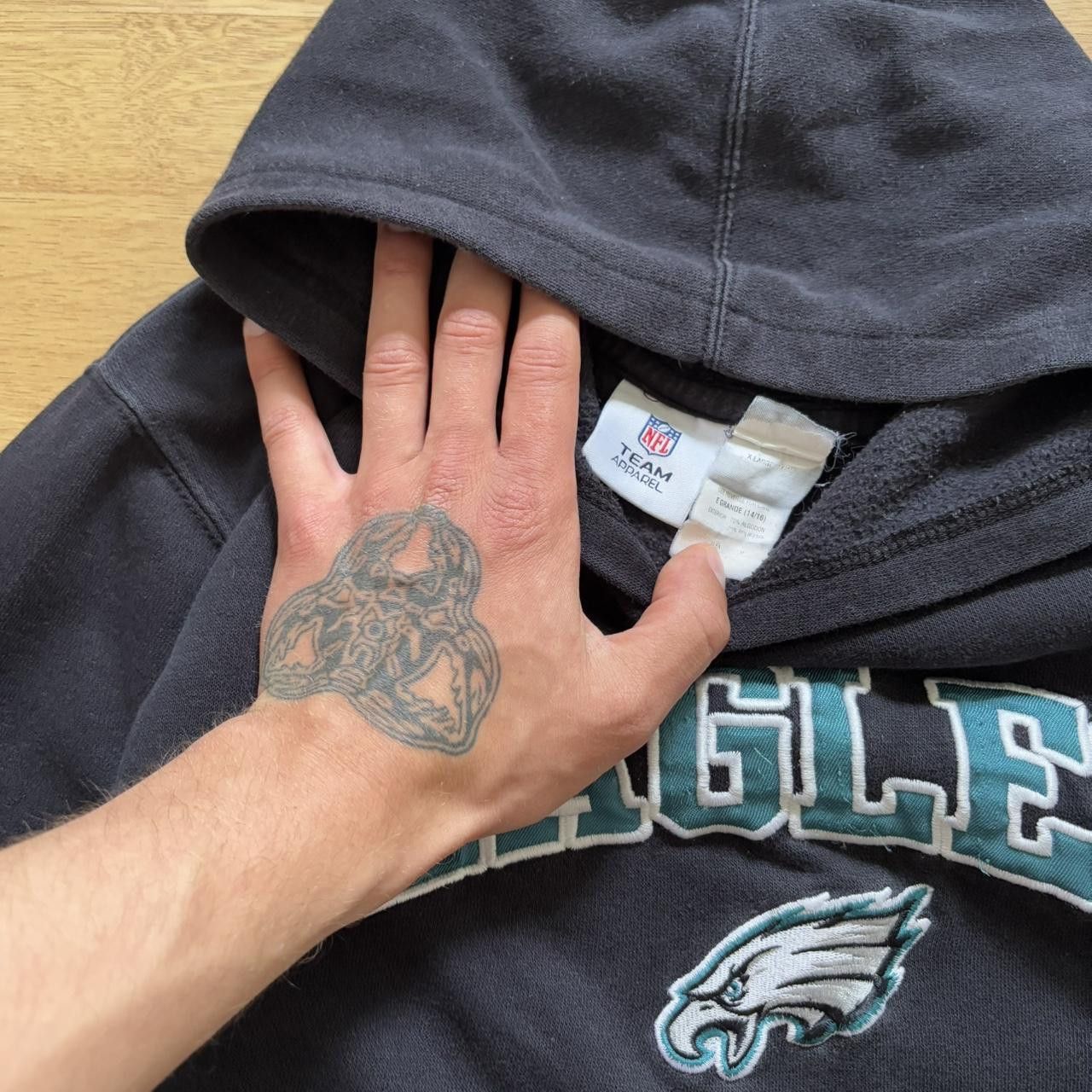 Japanese Brand × NFL × Vintage Vintage y2k 90s NFL Eagles collegiate hoodie Size US XL / EU 56 / 4 - 5 Thumbnail