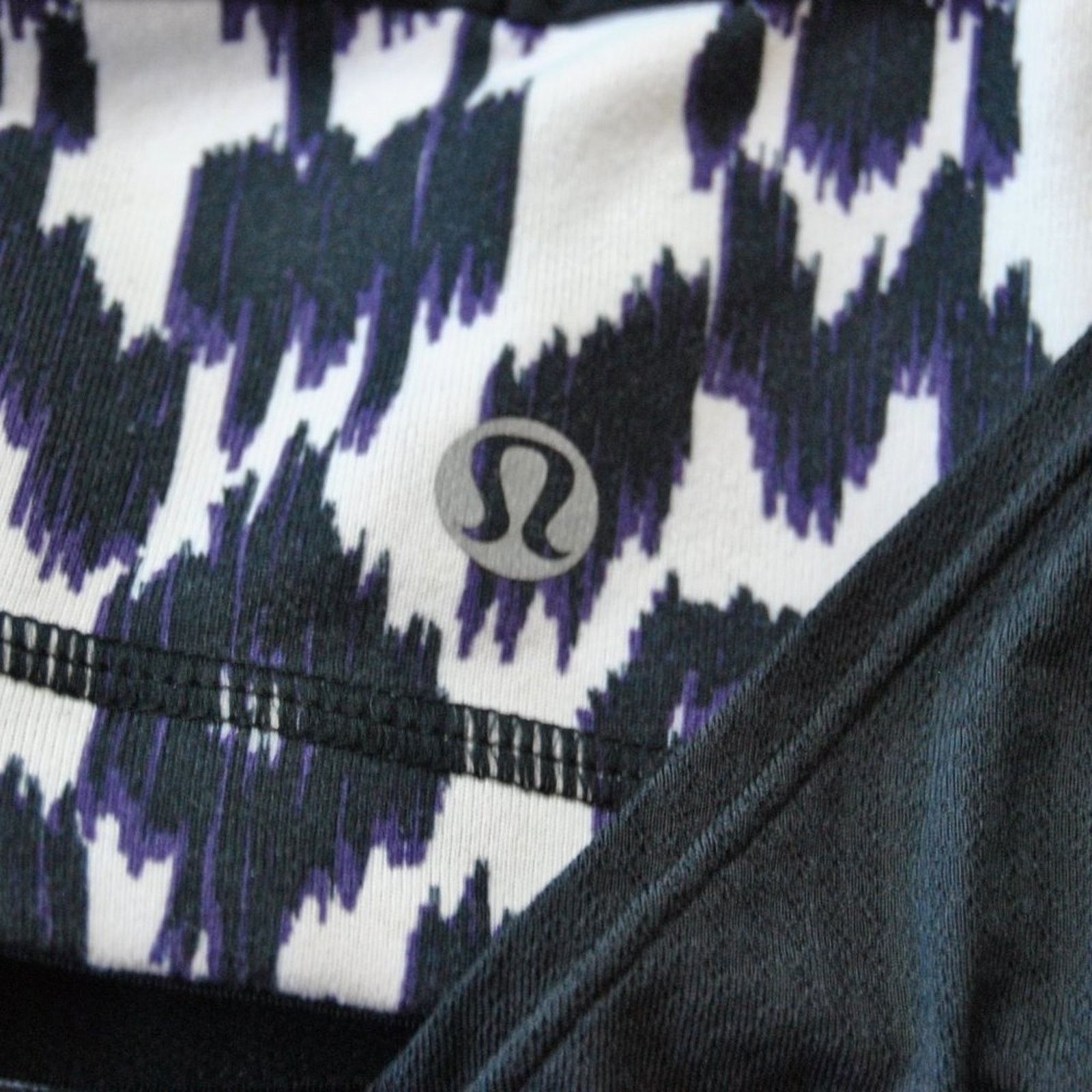Lululemon Lululemon Tank Top with Built in Bra 6 Size M / US 6-8 / IT 42-44 - 8 Thumbnail