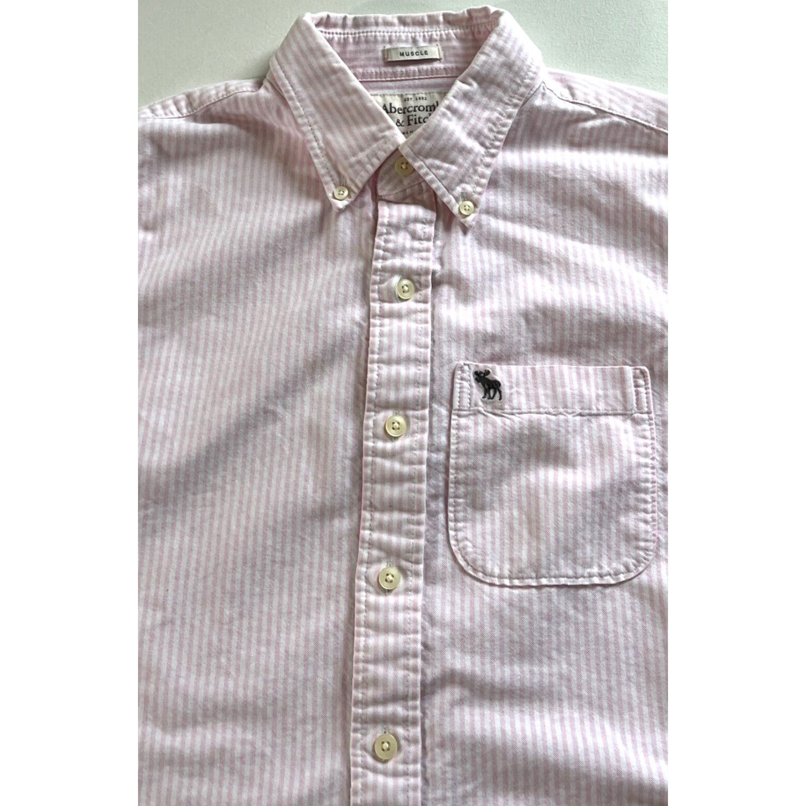 Abercrombie & Fitch VINTAGE Abercrombie & Fitch Men’s Button-Down Oxford Shirt Striped Pink Sz M Muscle Fit Size US M / EU 48-50 / 2 - 5 Thumbnail
