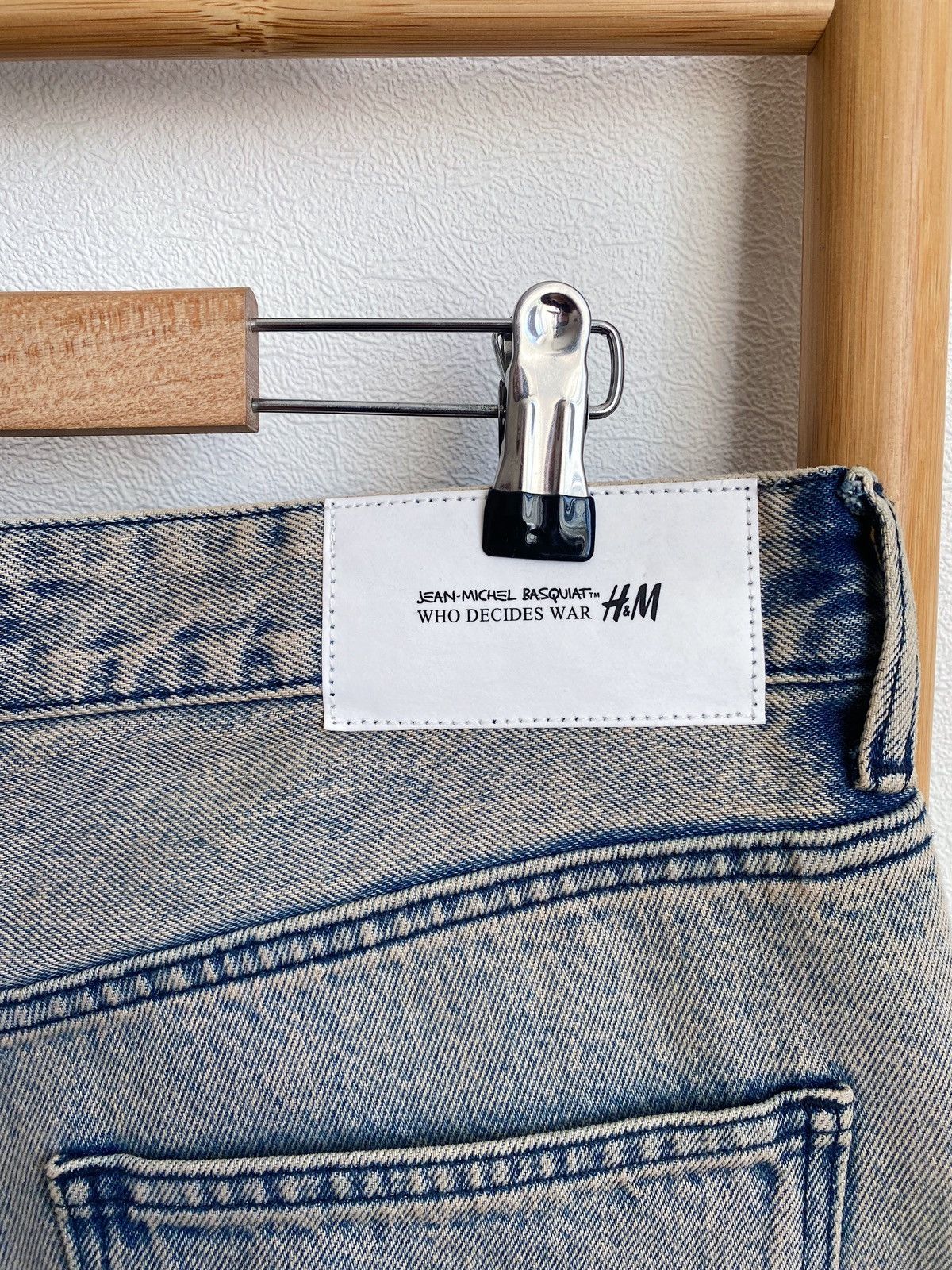 H&M × Jean-Michel Basquiat × Who Decides War Who Decides War bootcut loose jeans H&M x Basquiat x Ev&Tela Size US 31 - 24 Thumbnail