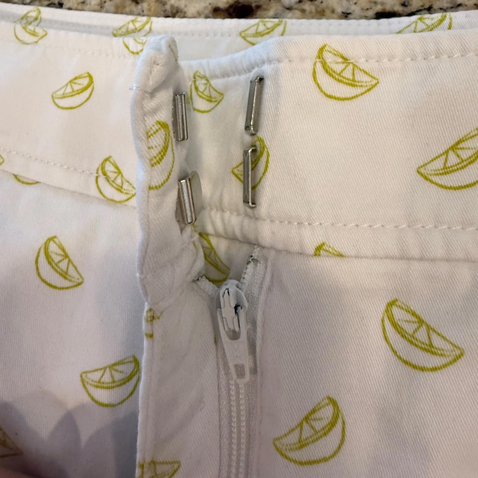 Other Juniper + Lime lime novelty print shorts plus SZ 14 Size 36" / US 14 / IT 50 - 8 Thumbnail