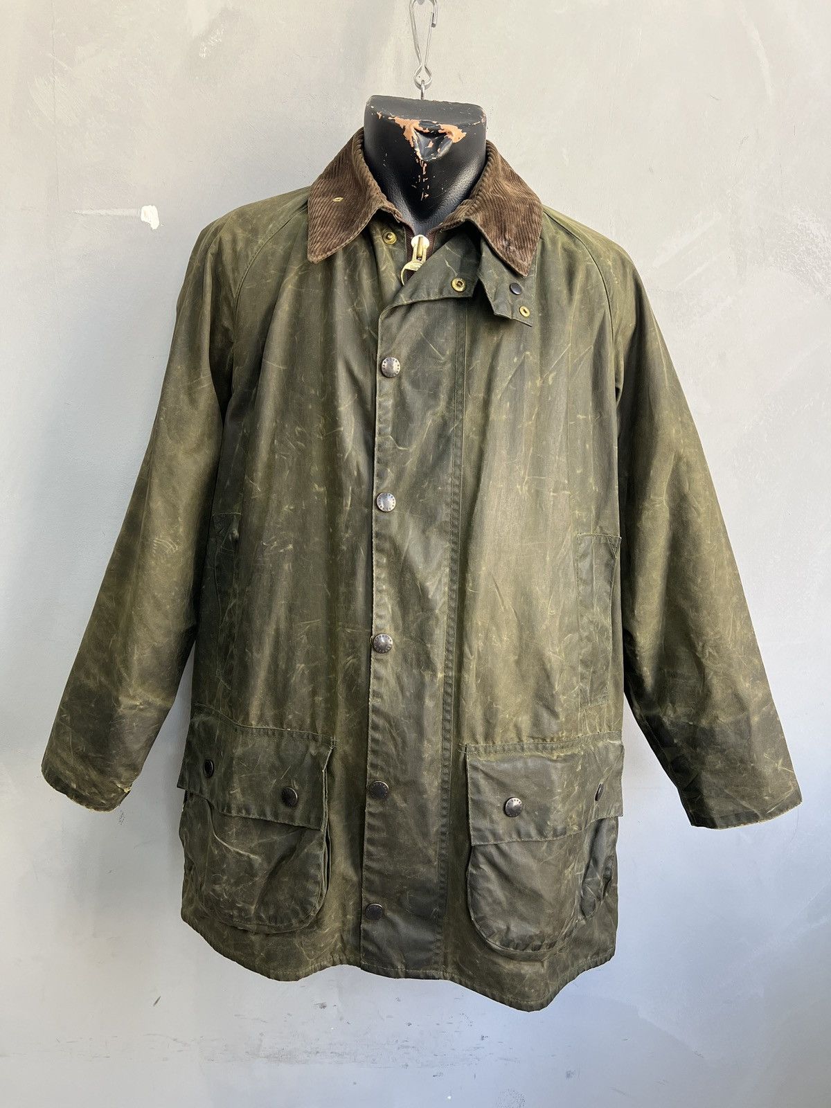 Barbour Vintage Barbour Beaufort waxed Olive Field Jacket Military Size US S / EU 44-46 / 1 - 1 Thumbnail