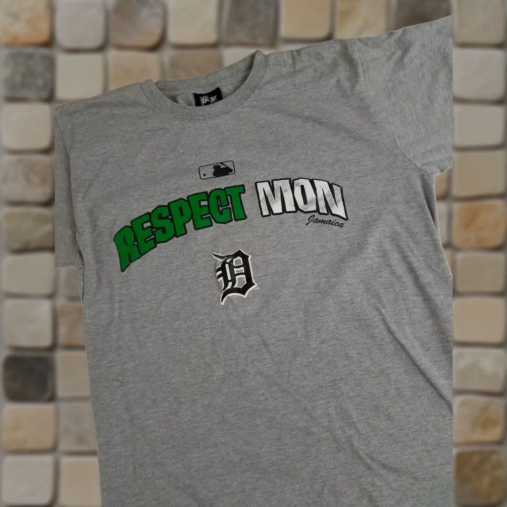 X-LARGE VINTAGE Detroit Tigers T-Shirt Unisex Adults XL Gray 2007 Tigers Baseball Janaica Resect Mon X-Large Gray Shirt Men Women Size US XL / EU 56 / 4 - 1 Thumbnail