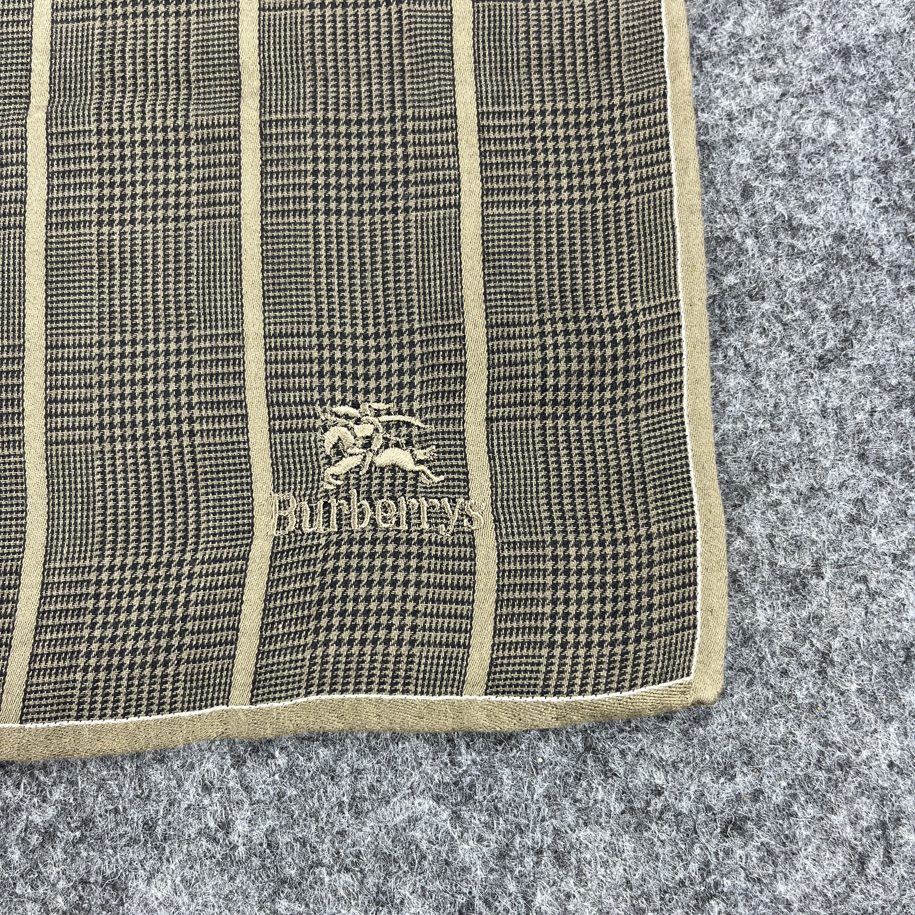 Burberry Burberry Handkerchief / Bandana / Neckerchief B992 Size ONE SIZE - 3 Thumbnail