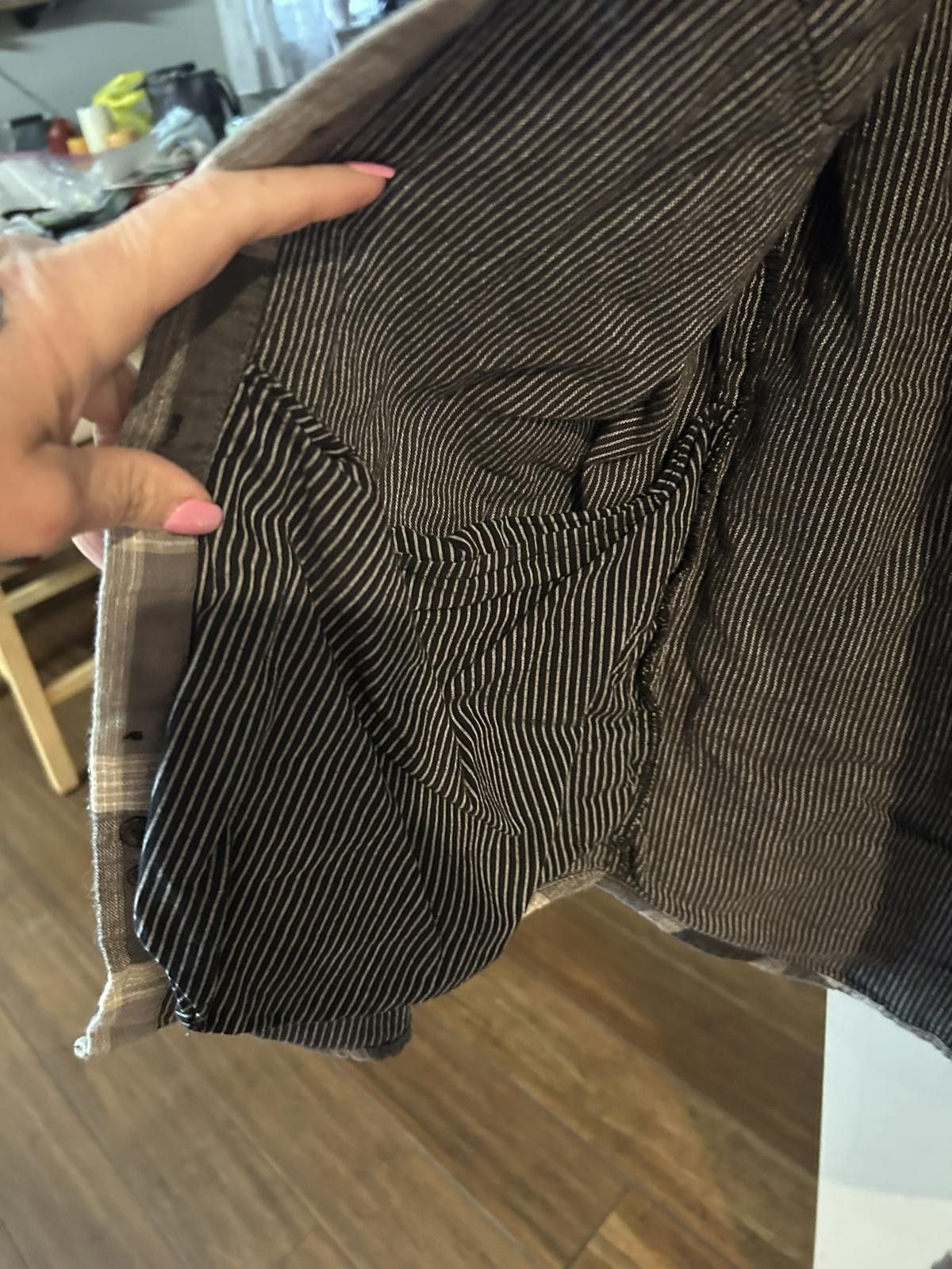 Ezekiel Ezekiel Men's Small Gray and Beige Plaid Button-Up Shirt Size US S / EU 44-46 / 1 - 3 Thumbnail