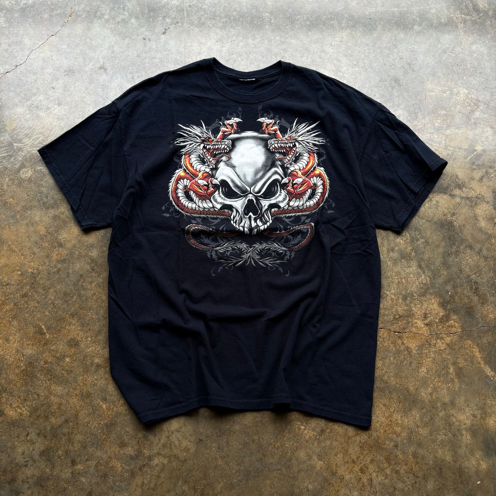 Tapout Crazy Vintage Y2K essential Skull Dragon Black T-shirt Size US XL / EU 56 / 4 - 1 Thumbnail