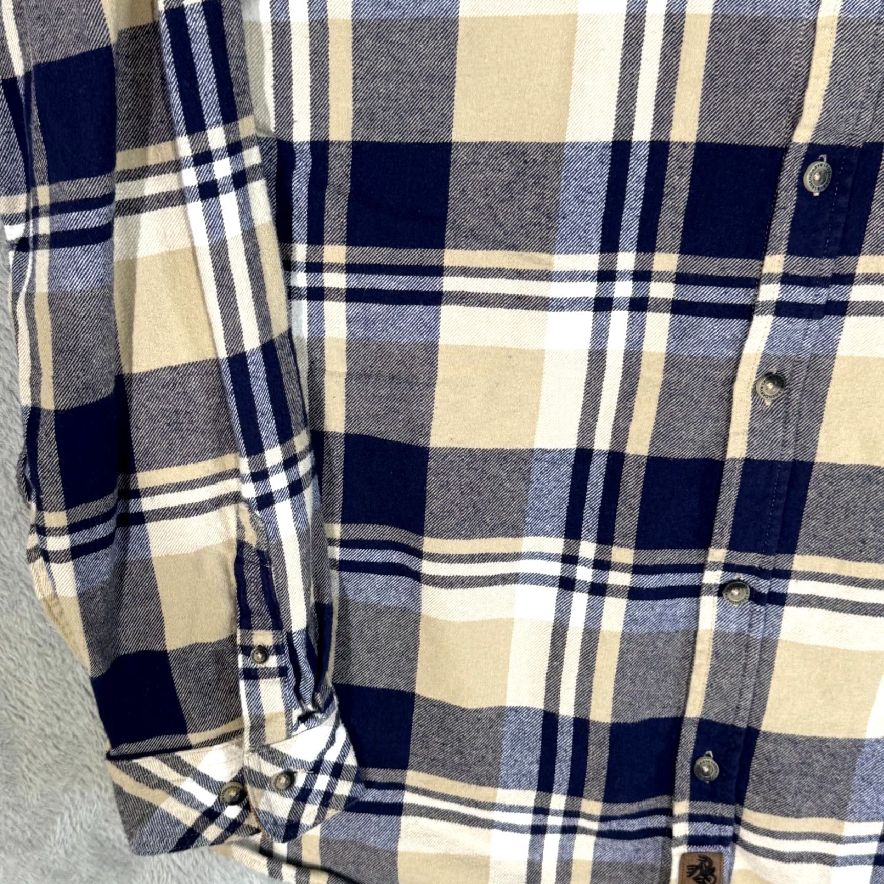 Vintage Legendary Whitetails Buck Camp Button-Up Shirt Mens 2XL Navy Tan Plaid Cotton Flannel Long Sleeve Casual Workwear Size US XXL / EU 58 / 5 - 3 Thumbnail