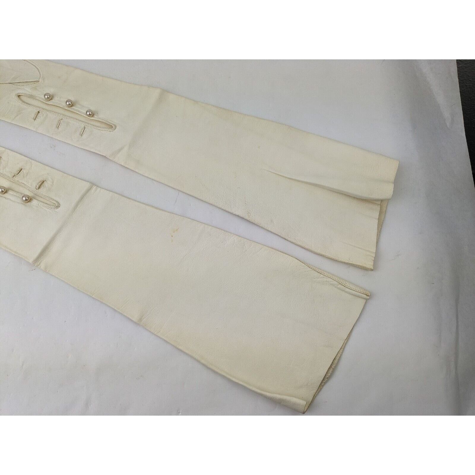 Other Vtg L Bamberger Kid Leather 21.5" Length Gloves Pearl ITALY Size ONE SIZE - 4 Thumbnail