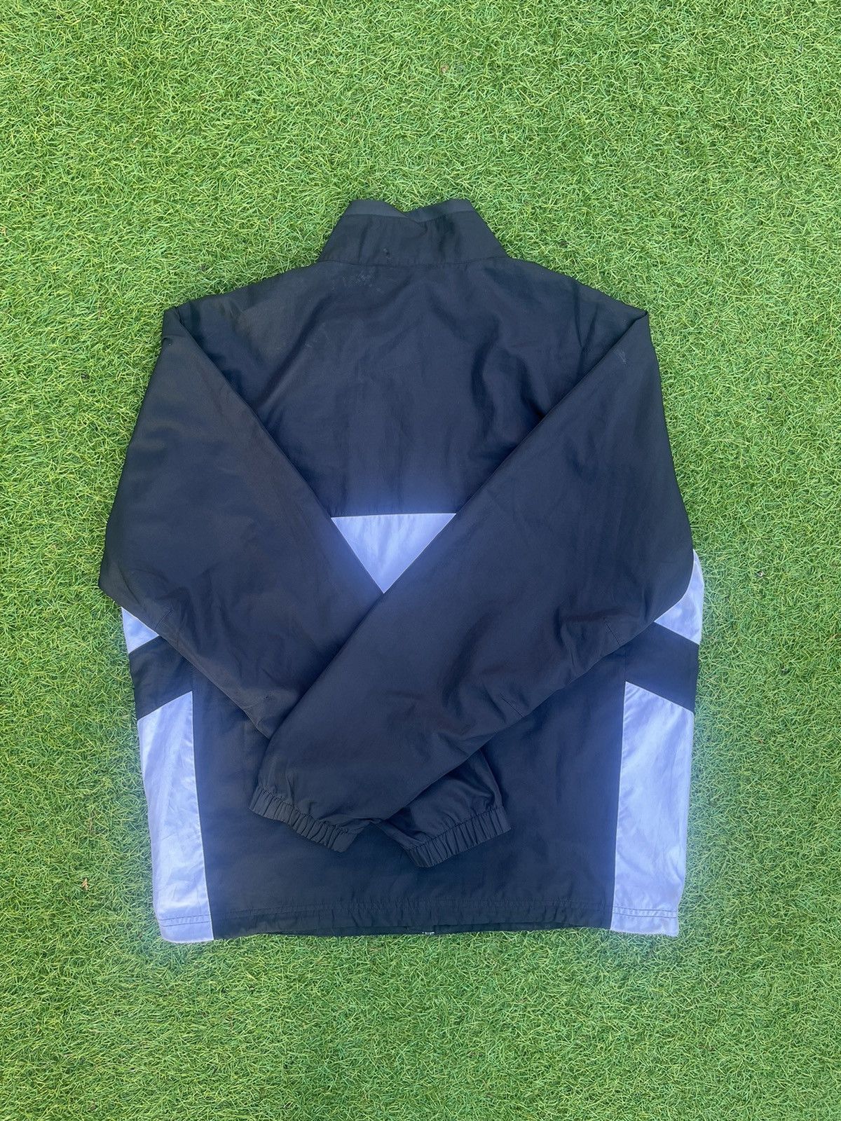 Nike × Vintage Nike Black Vintage Track Windbreaker Size US XL / EU 56 / 4 - 2 Thumbnail