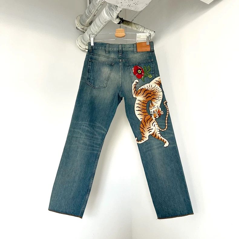 Gucci GucciFloral tiger embroidery jeans 2503-Nextarrow Size US 30 / EU 46 - 1 Thumbnail