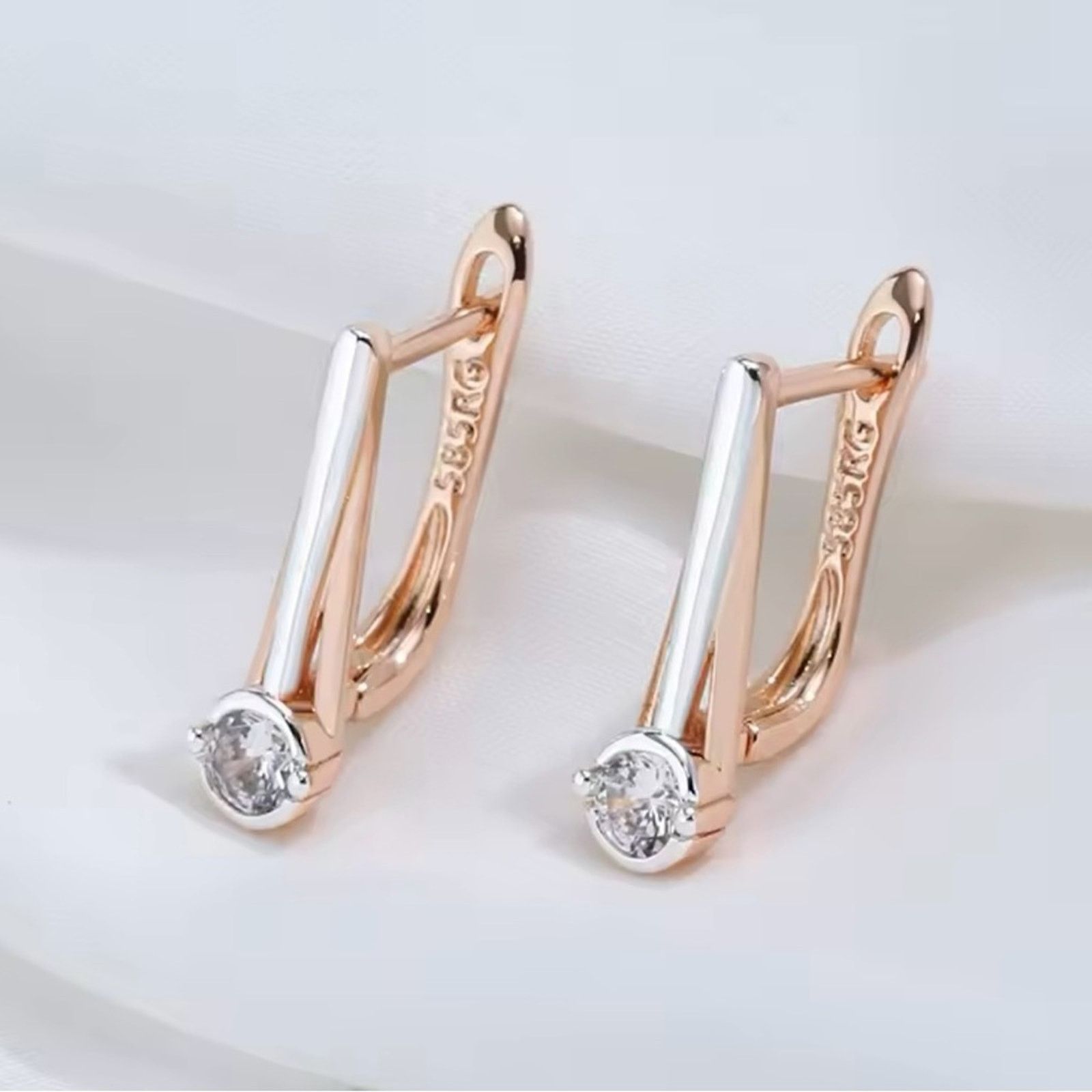 Other Delicate Rose Gold English Earrings Size ONE SIZE - 4 Thumbnail