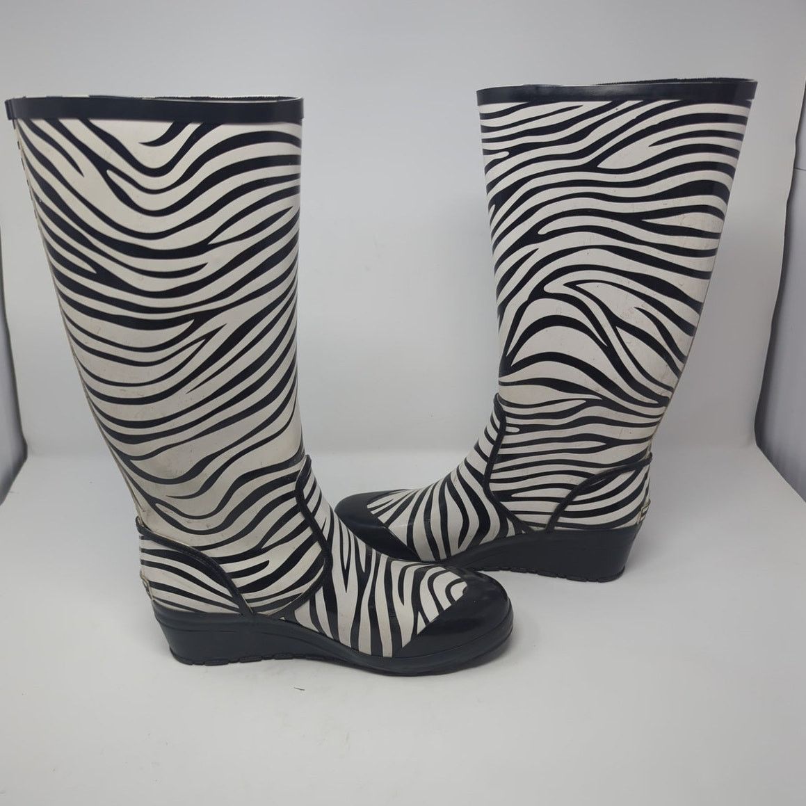 Michael Kors Michael Kors Zebra Rain Womens Wedges Boots Size 8 Size US 8 / IT 38 - 6 Thumbnail