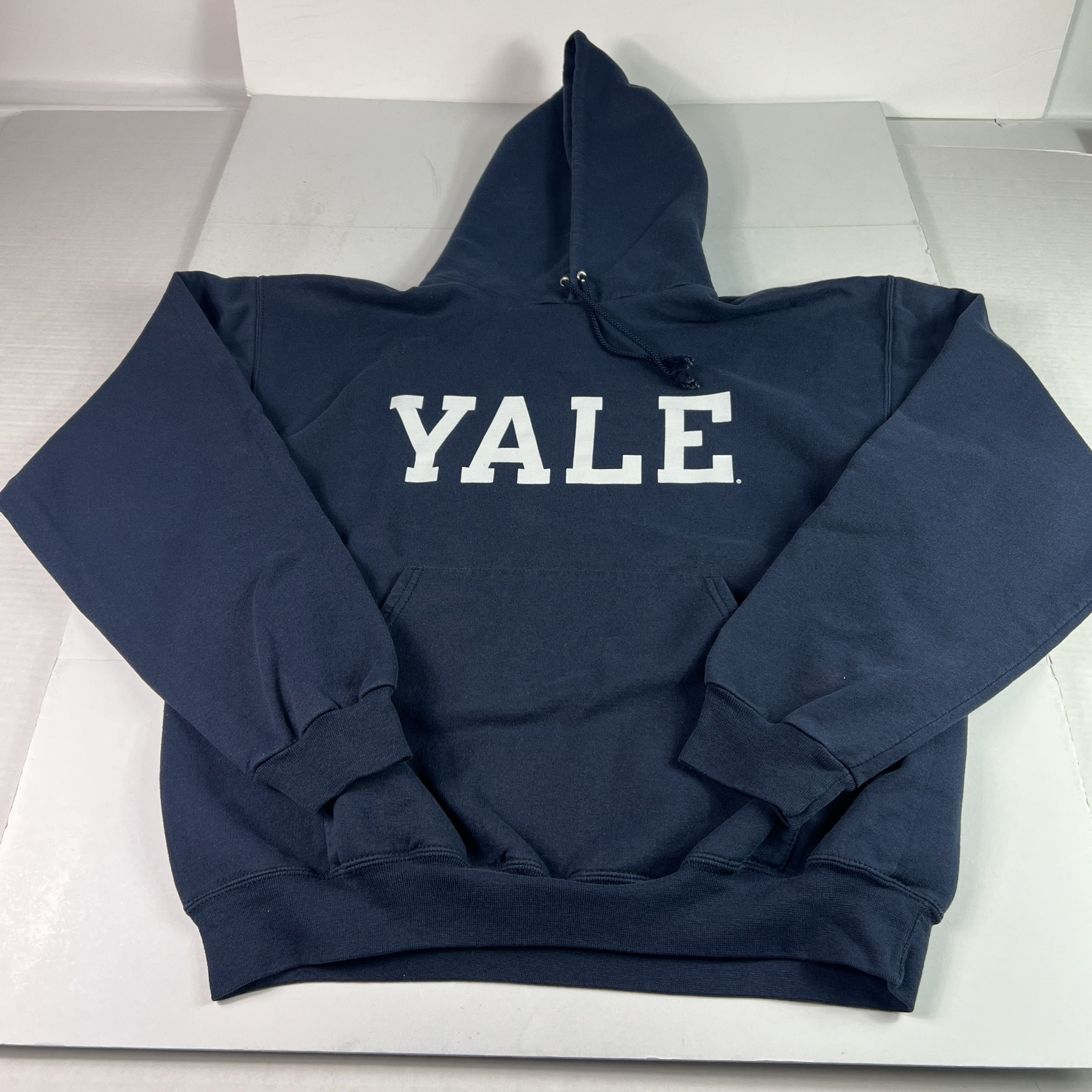 Champion Champion Yale Bulldogs Sweatshirt Blue Faded Logo Hoodie Size US L / EU 52-54 / 3 - 1 Thumbnail