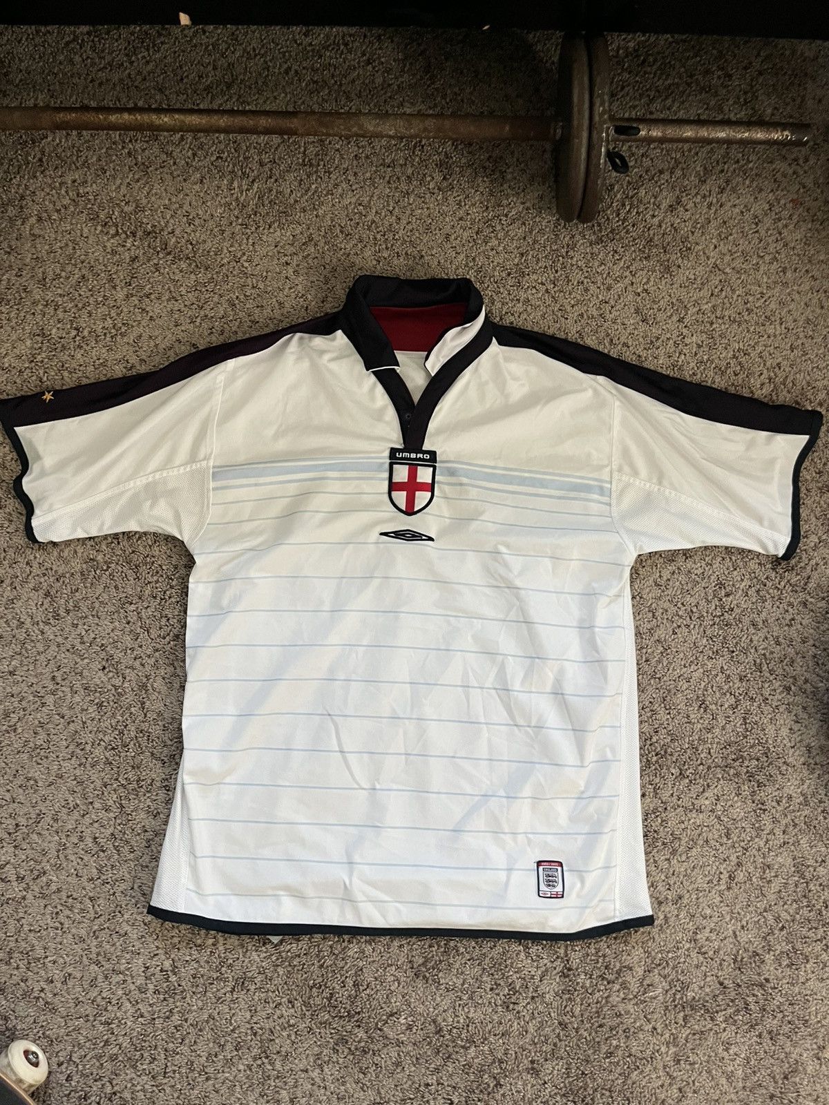 Umbro England 2004 Home Reversible Kit Soccer Football Jersey Size US L / EU 52-54 / 3 - 5 Thumbnail