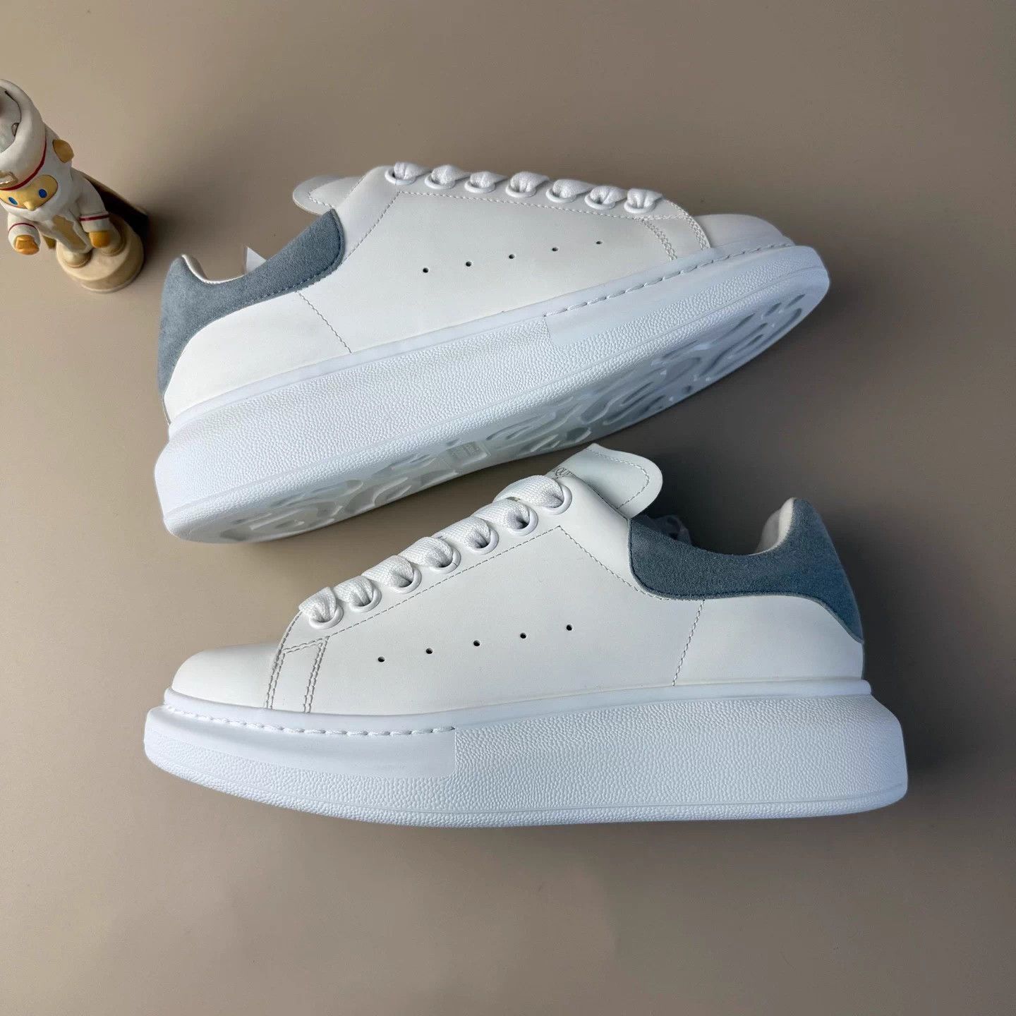 Alexander McQueen Alexander McQueen haze blue suede chunky casual sneakers Size US 6.5 / IT 36.5 - 5 Thumbnail
