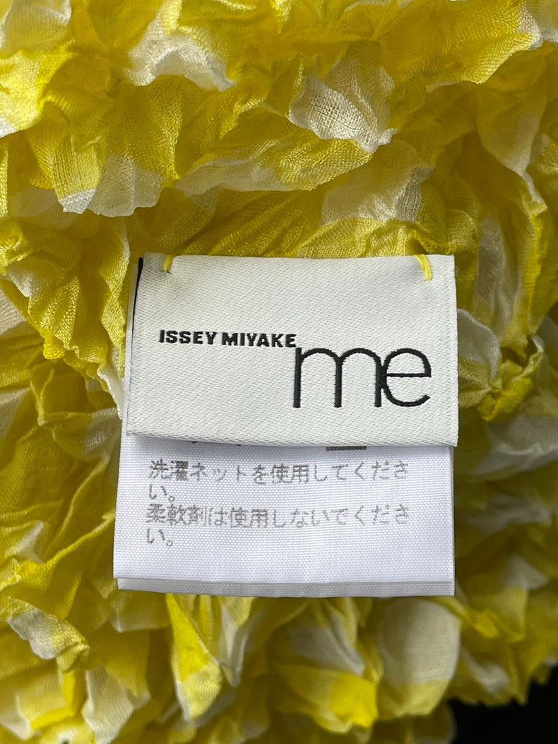 Issey Miyake Issey Miyake size:one size Yellow pleated top Size XS / US 0-2 / IT 36-38 - 6 Thumbnail