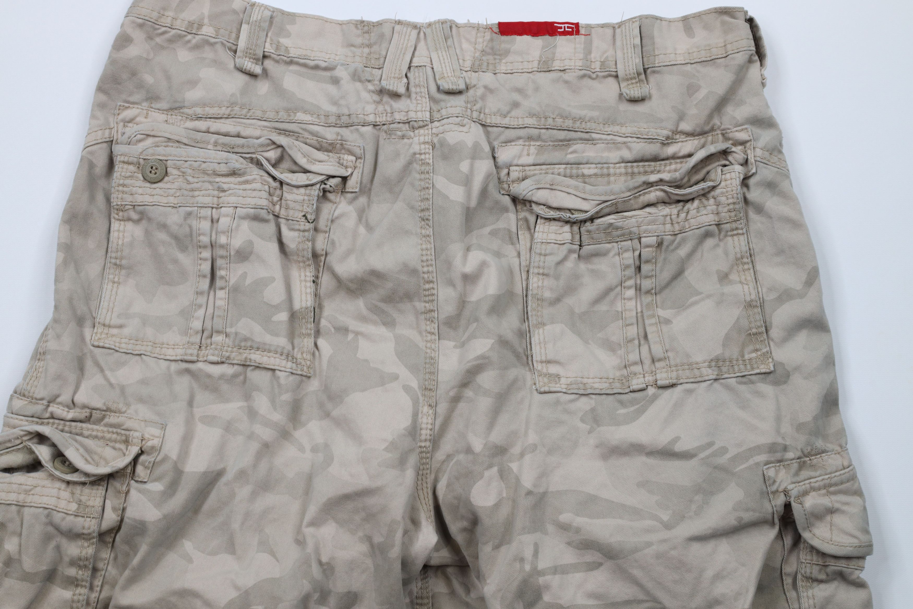 Vintage Vintage Streetwear Heavyweight Camouflage Cargo Shorts Size US 40 / EU 56 - 10 Thumbnail