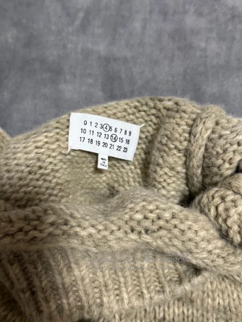 Maison Margiela Maison Margiela Crew Neck Sweater. Size US M / EU 48-50 / 2 - 5 Thumbnail