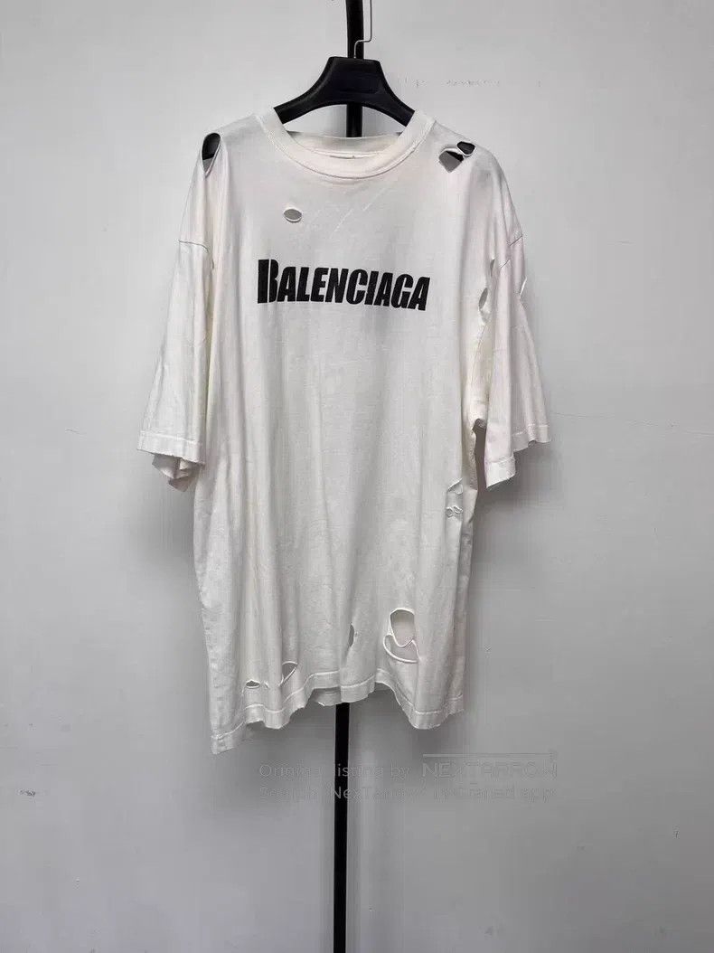 Balenciaga Balenciaga Ripped Cracked Design Short Sleeve Off-Shoulder Size S / US 4 / IT 40 - 1 Thumbnail