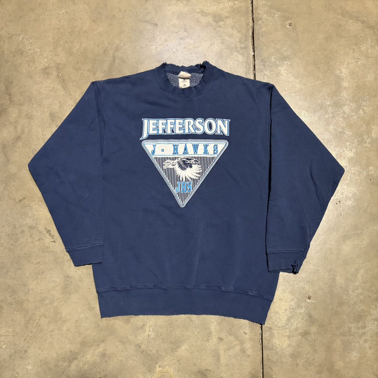 Fruit Of The Loom Vintage 90s Jefferson J Hawks Crewneck Sweatshirt Faded USA Size US XL / EU 56 / 4 - 1 Thumbnail