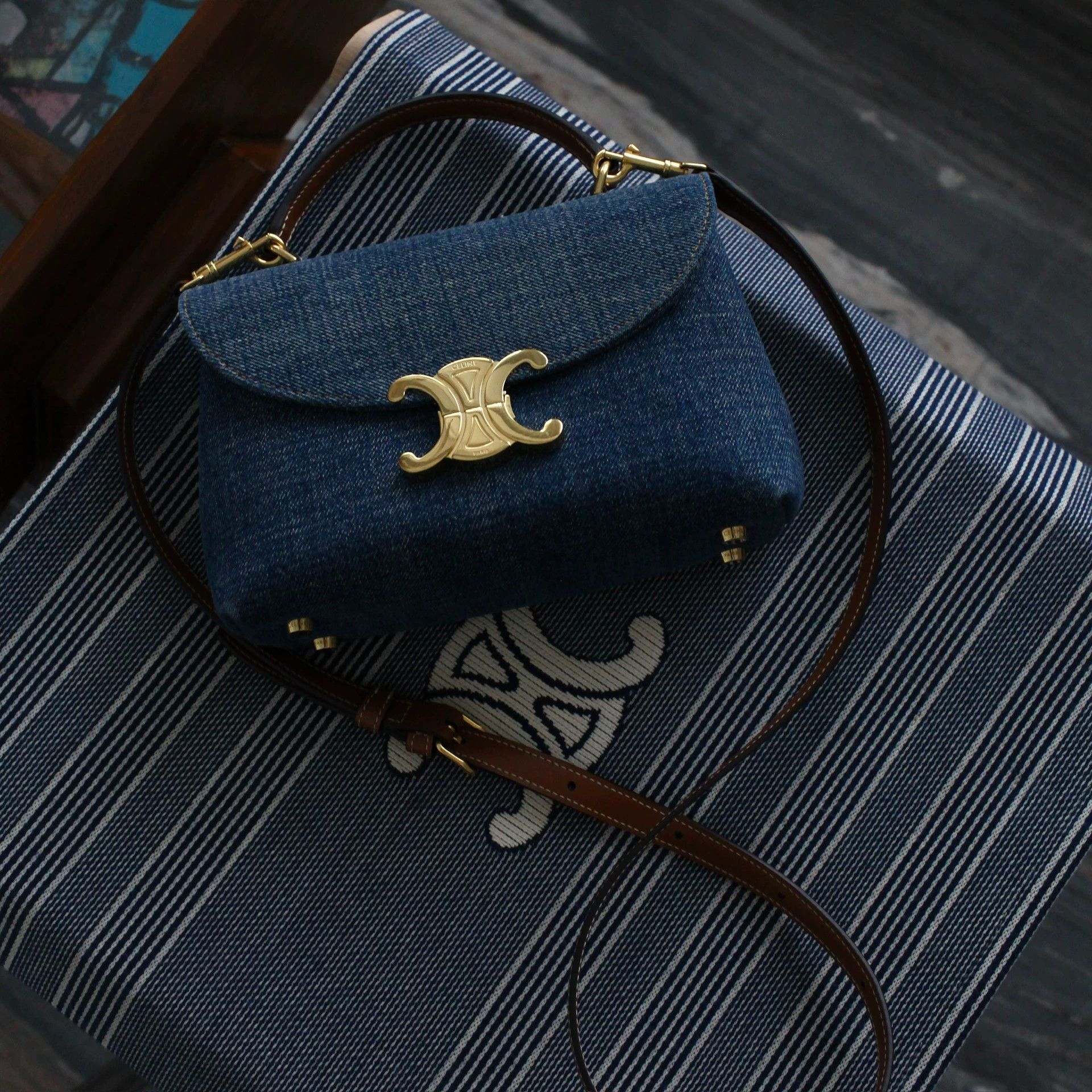Celine CELINE TEEN NINO Denim Handheld/Shoulder Bag Size ONE SIZE - 6 Thumbnail