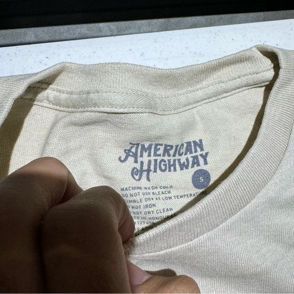 Other NWT AMERICAN HIGHWAY RODEO TOUGH CREAM T-SHIRT SZ SMALL S Size US S / EU 44-46 / 1 - 3 Thumbnail