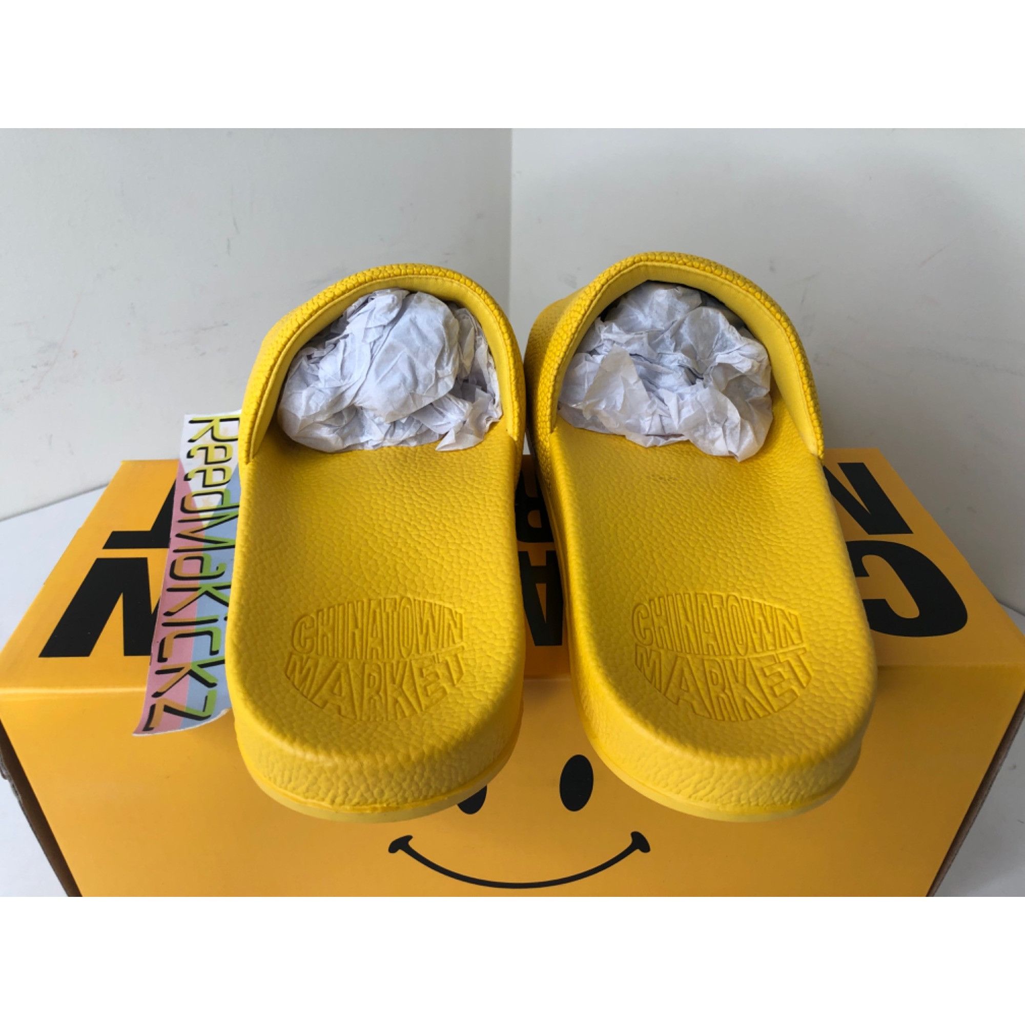 Market Chinatown Market Slides Smiley Yellow mens 10us Size US 10 / EU 43 - 5 Thumbnail