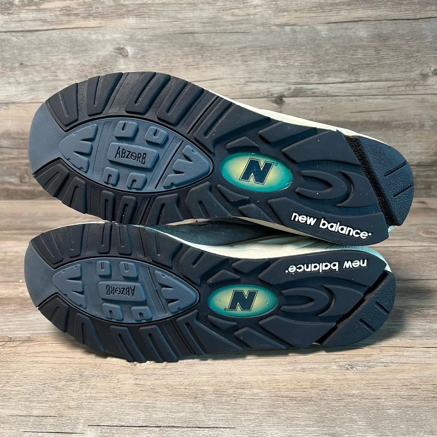 New Balance New Balance 990 V2 M990GR2 Gunmetal 43 Men's Size US 9.5 / EU 42-43 - 6 Thumbnail