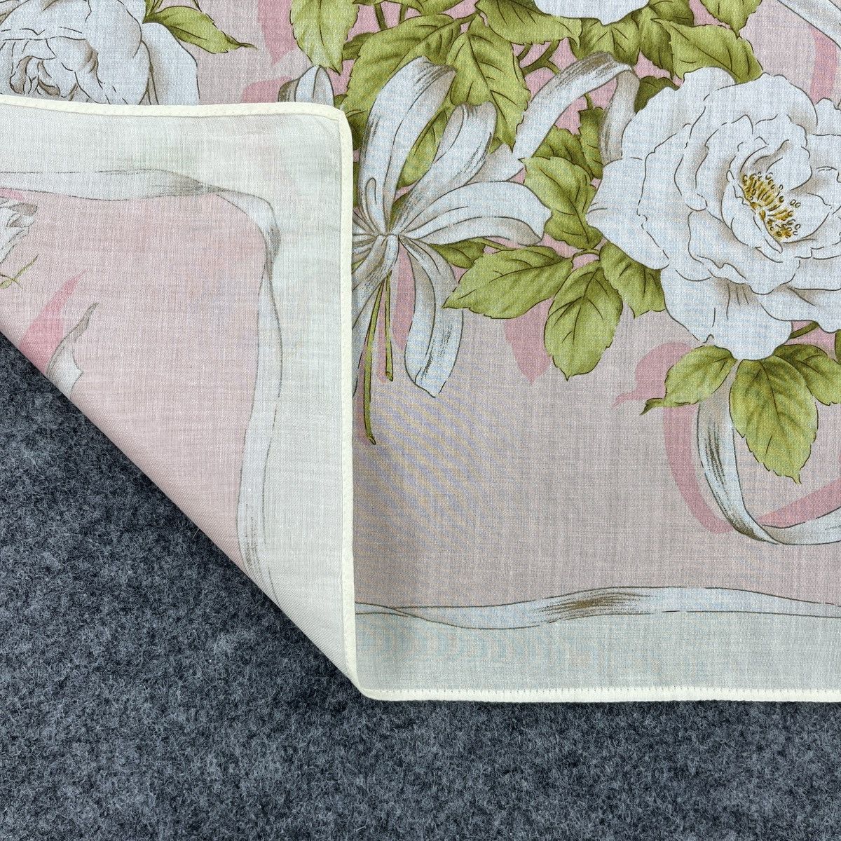 Pierre Balmain Pierre Balmain Handkerchief / Bandana / Neckerchief B1045 Size ONE SIZE - 4 Thumbnail