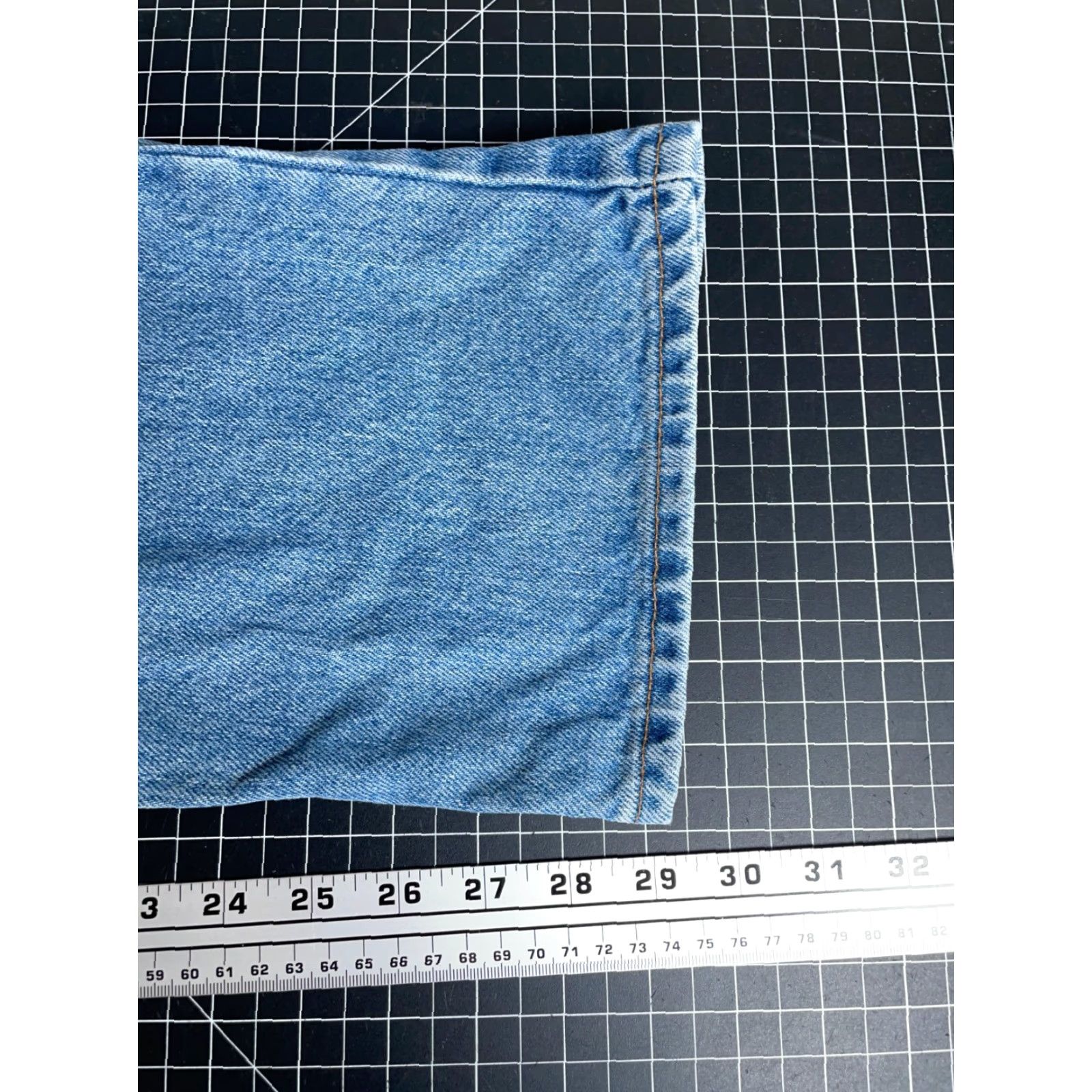 Levi's VINTAGE Levi's 550 Jeans Mens 38 x 29 Blue Denim 90s Retro Relaxed Fit 40/30 Batwing Tag Size US 38 / EU 54 - 7 Thumbnail