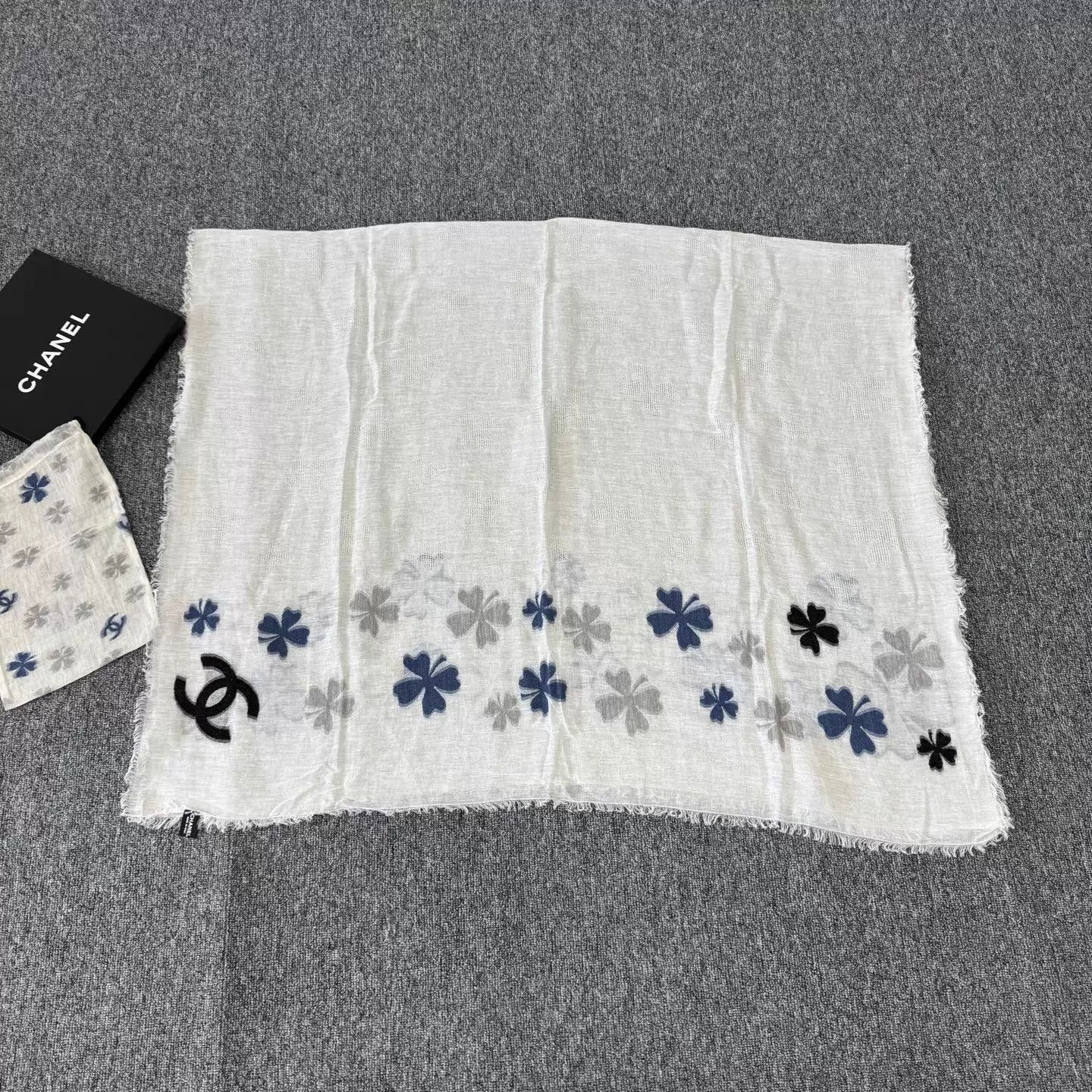 Chanel Chanel 4-Leaf Clover Double C CottonLinen Scarf 99 New wBox Size ONE SIZE - 1 Thumbnail