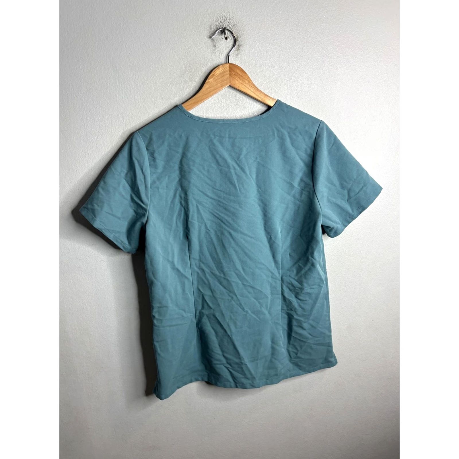 Vintage FIGS Technical Collection Scrub Top Mens Medium Blue V Neck Pocket FW1000 Size US M / EU 48-50 / 2 - 6 Thumbnail