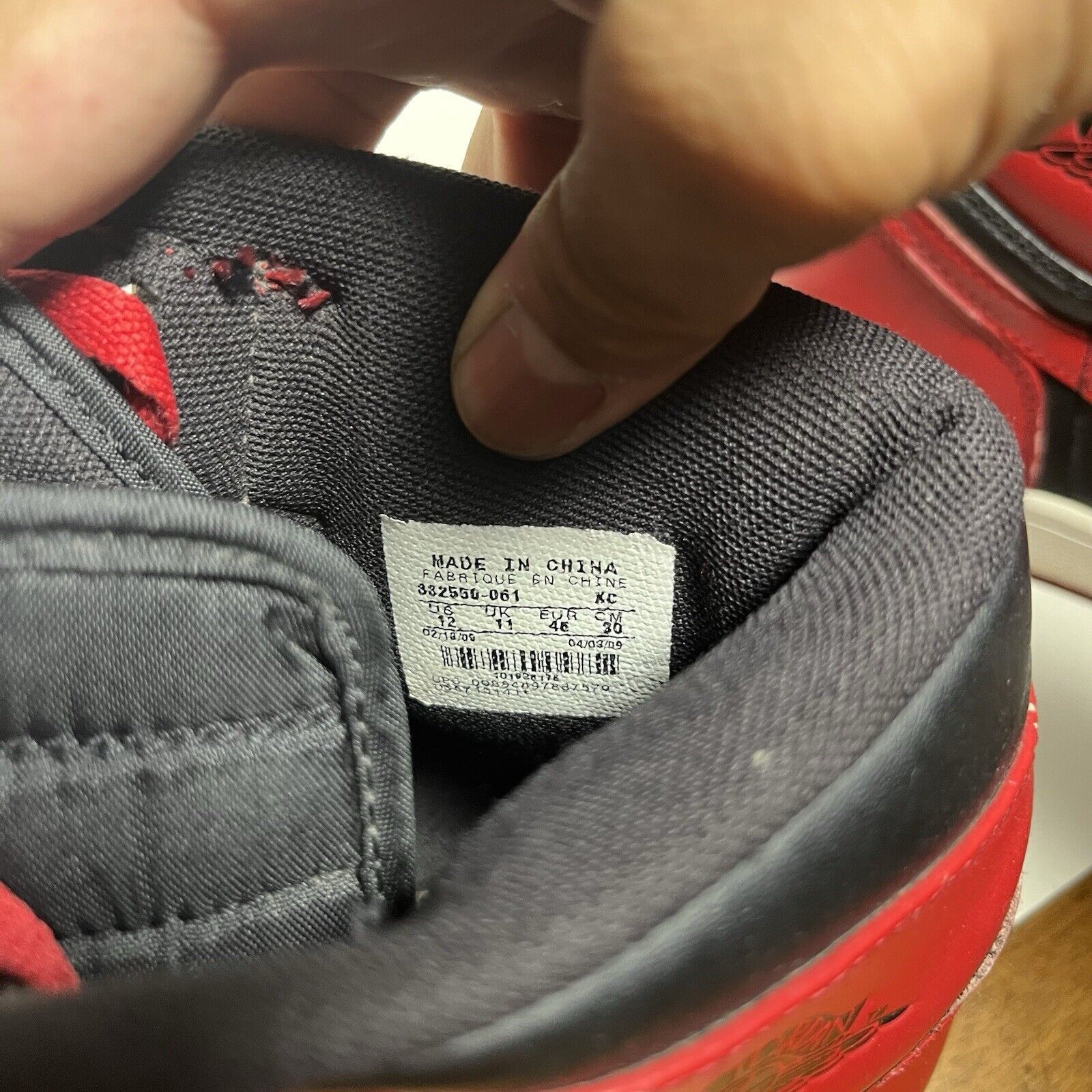 Jordan Brand Size 12 - Air Jordan 1 Retro DMP Chicago Bulls Bred Banned Size US 12 / EU 45 - 7 Thumbnail
