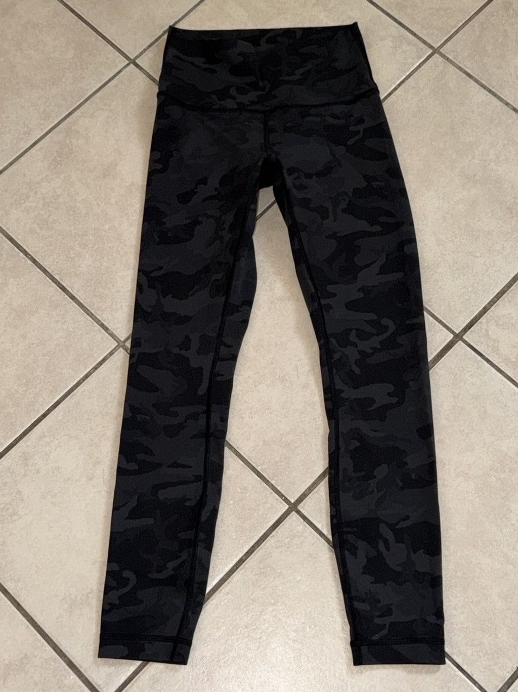 Lululemon LULULEMON WUNDER UNDER HR TIGHT 25”FLUO MULTI GREY/BLACK 4 Size 27" / US 4 / IT 40 - 7 Thumbnail