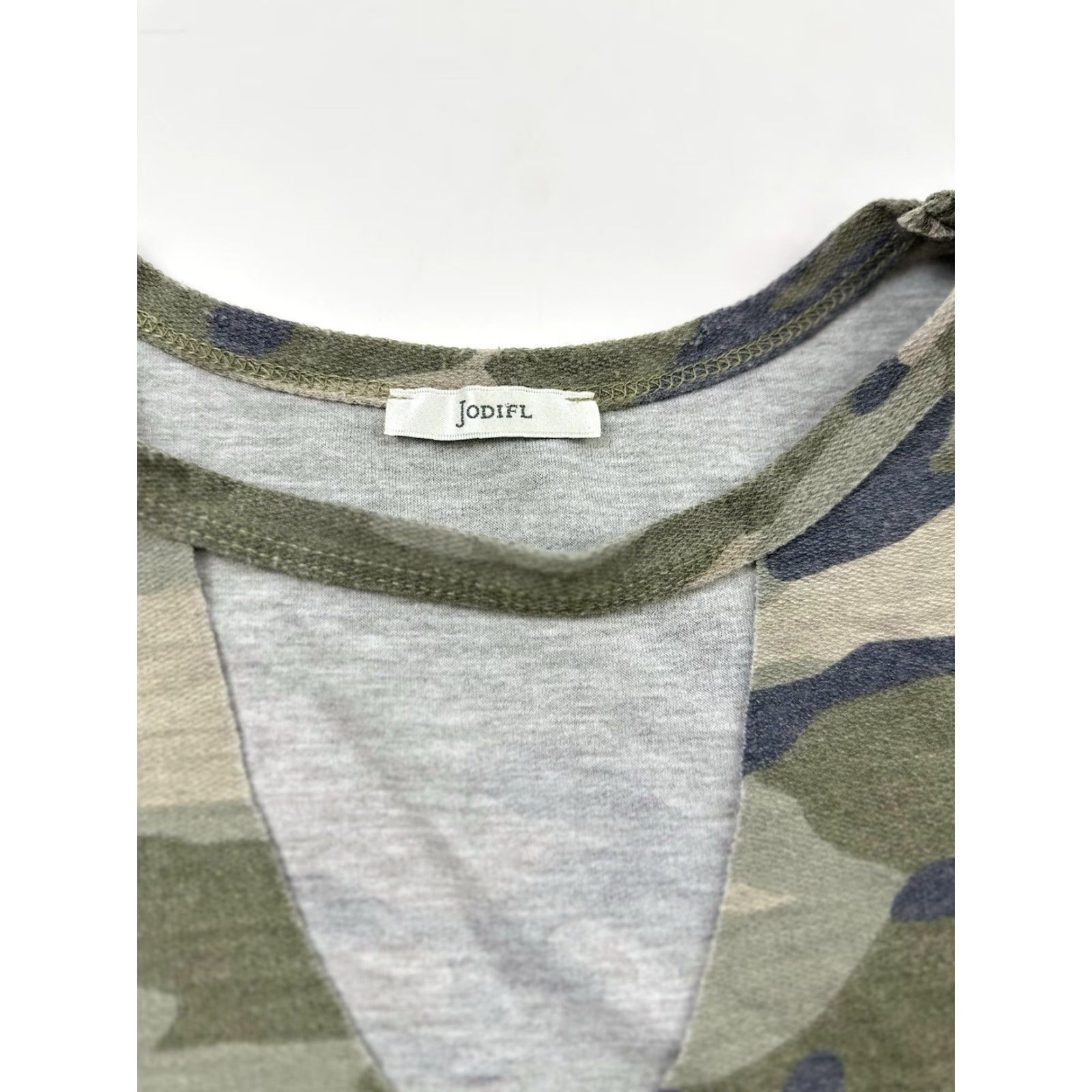 Anthropologie Anthropologie Jodifl Blouse Women M Green Sleeveless Camouflage Tank Top Shirt Size M / US 6-8 / IT 42-44 - 3 Thumbnail