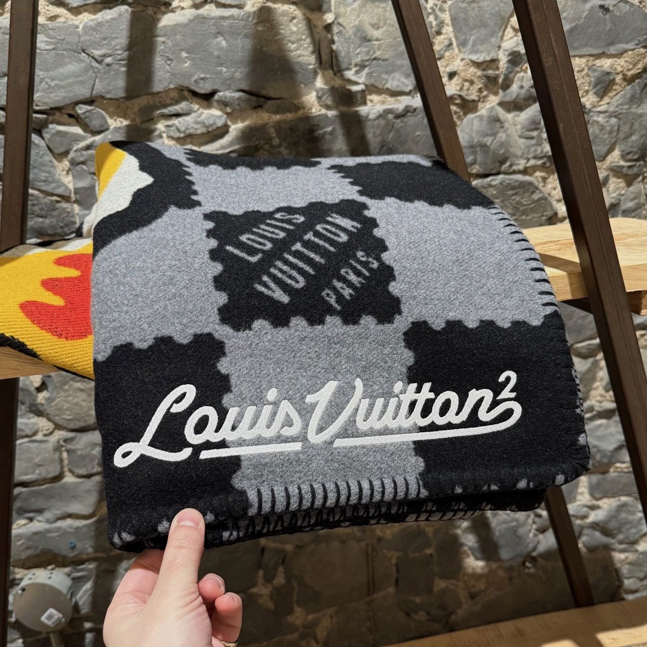 Louis Vuitton × Nigo Louis Vuitton x Nigo LV Made Damier Tiger Wool Throw Blanket Size ONE SIZE - 8 Thumbnail