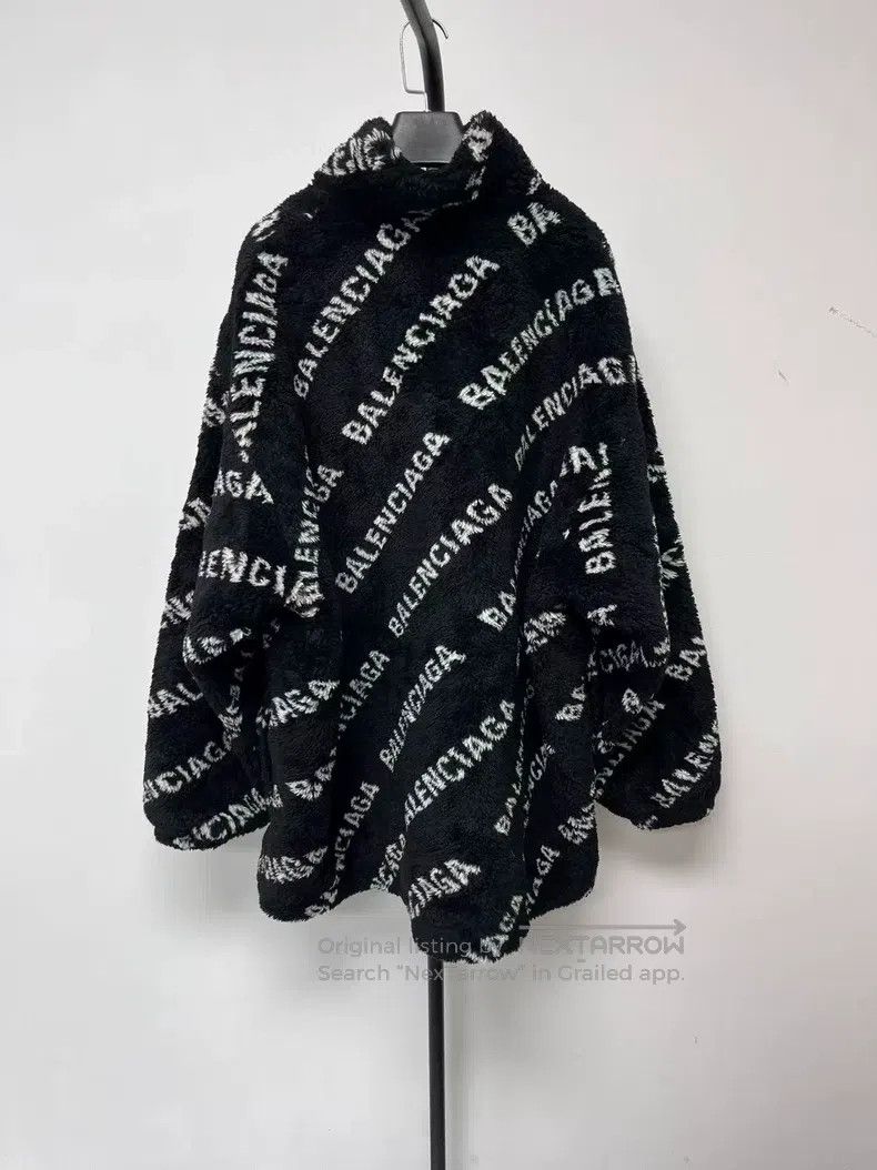 Balenciaga Balenciaga Stand-up collar, strapless sleeves, loose imita Size XXS / US 00 / IT 34 - 2 Thumbnail