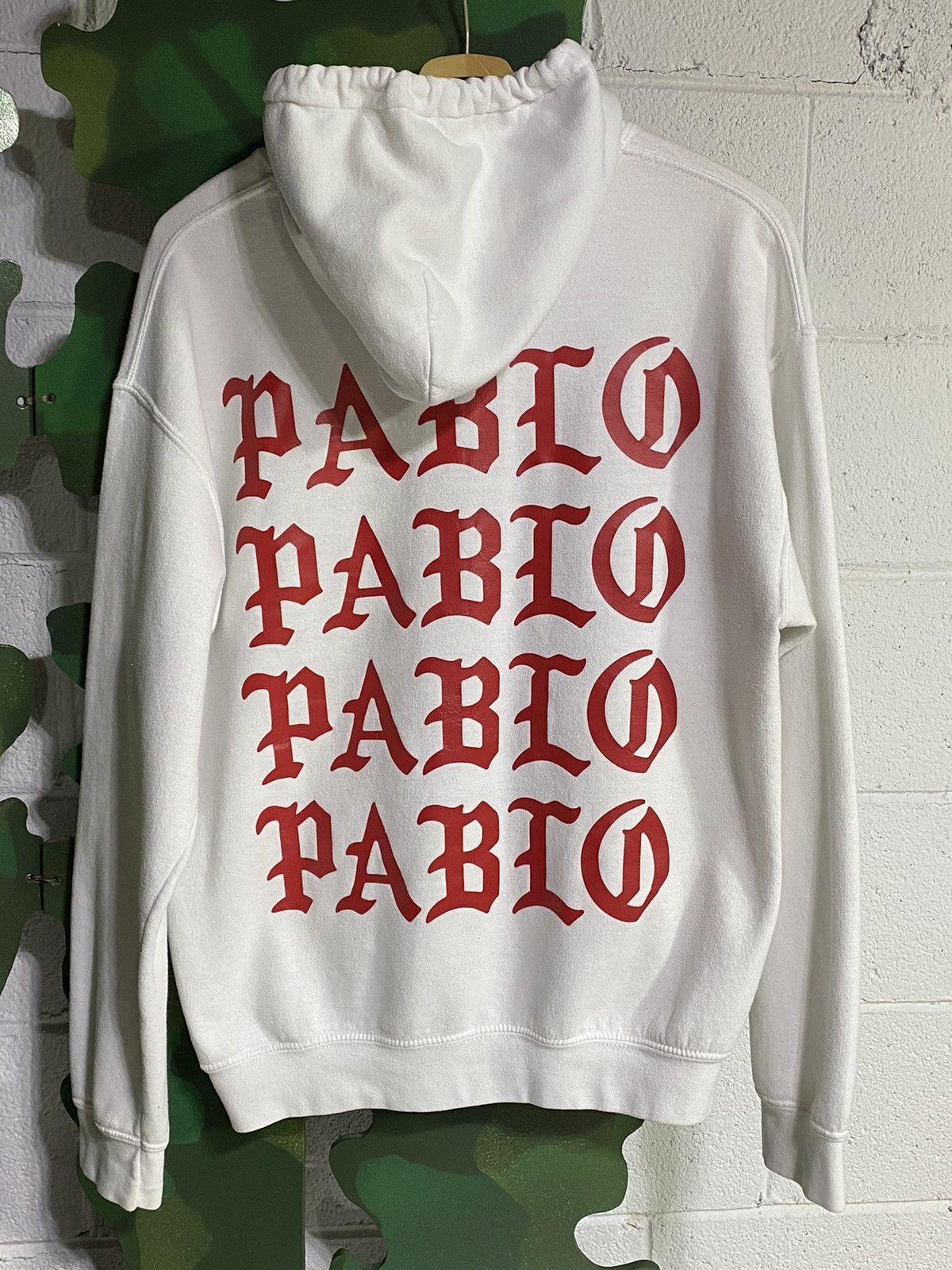 Band Tees Life of Pablo Paris Hoodie 2016 - Gilden tag (sz Med) Size US M / EU 48-50 / 2 - 2 Thumbnail