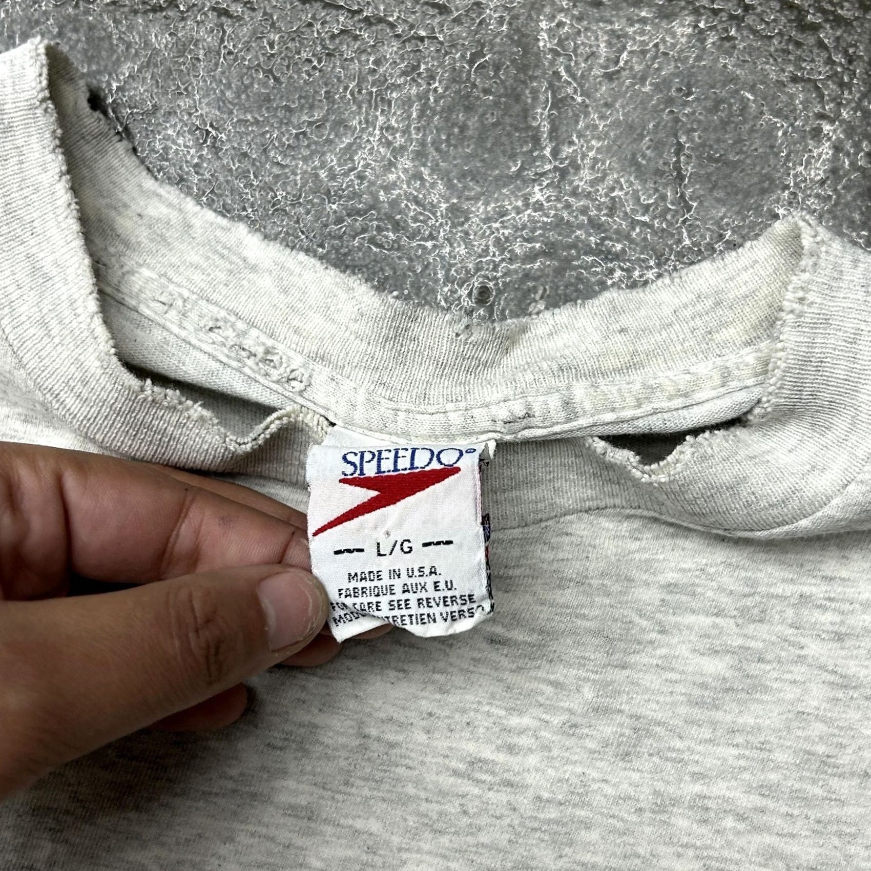 Speedo Vintage Speedo Shirt Mens L Gray 100% Cotton Made USA Logo 2000s Y2K Crew Neck Short Sleeve Regular Fit Sports Shirt Mens Gray Size US L / EU 52-54 / 3 - 5 Thumbnail