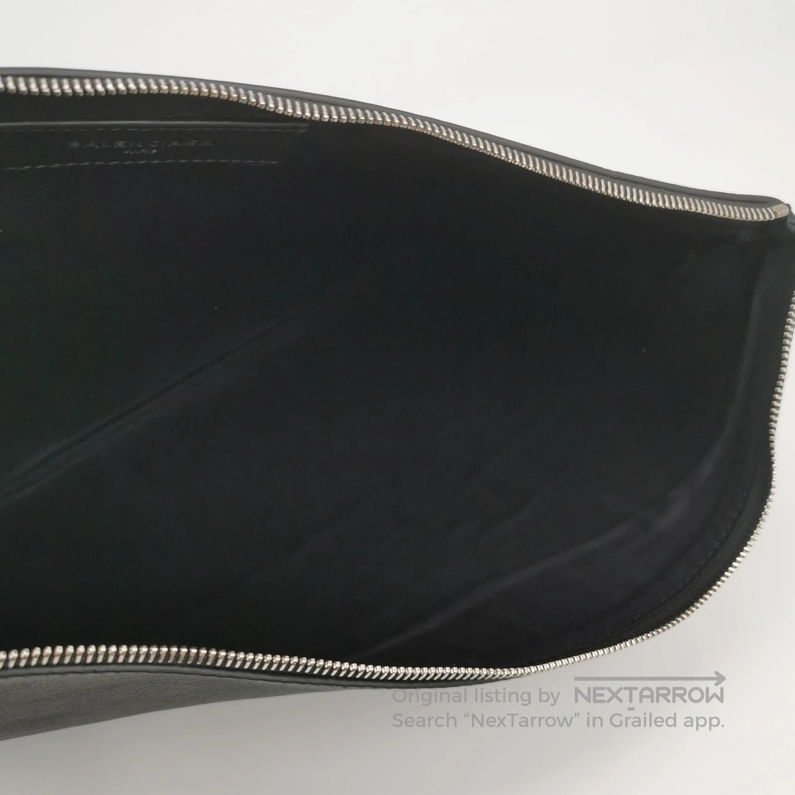 Balenciaga Balenciaga Leather Logo Zip Clutch. Size ONE SIZE - 4 Thumbnail