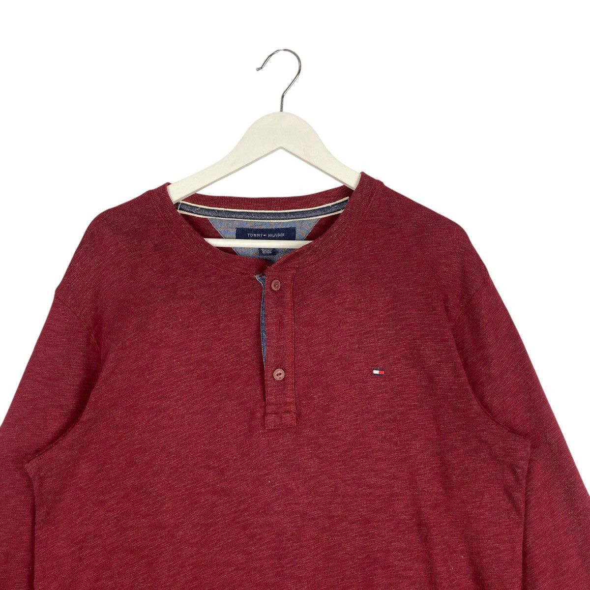 Tommy Hilfiger × Vintage Vintage Tommy Hilfiger Long Sleeve T-Shirt Embroidered Red Size US M / EU 48-50 / 2 - 4 Thumbnail